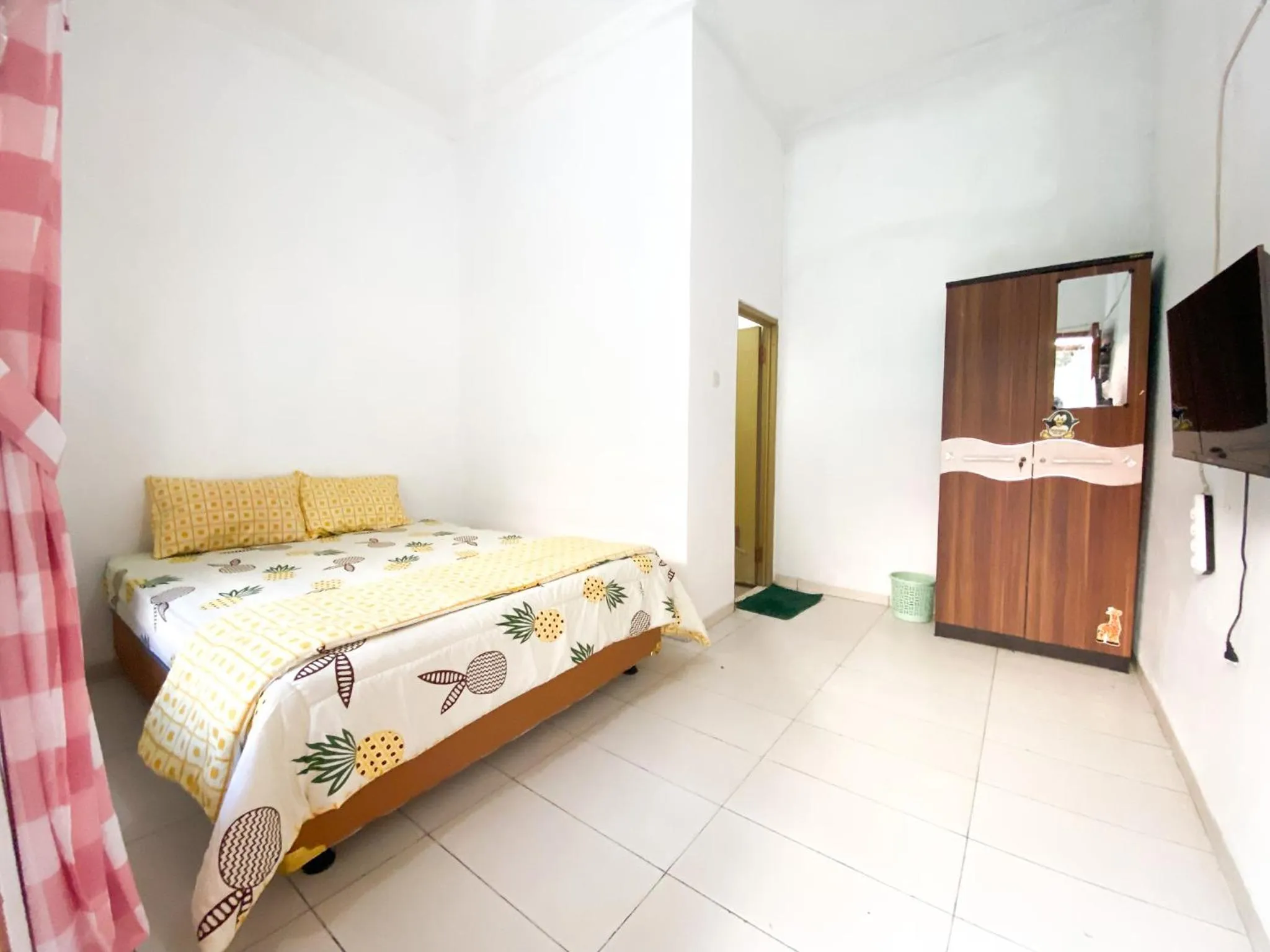 Bedroom, Bed in Homey Guesthouse Kertajaya (Syariah)