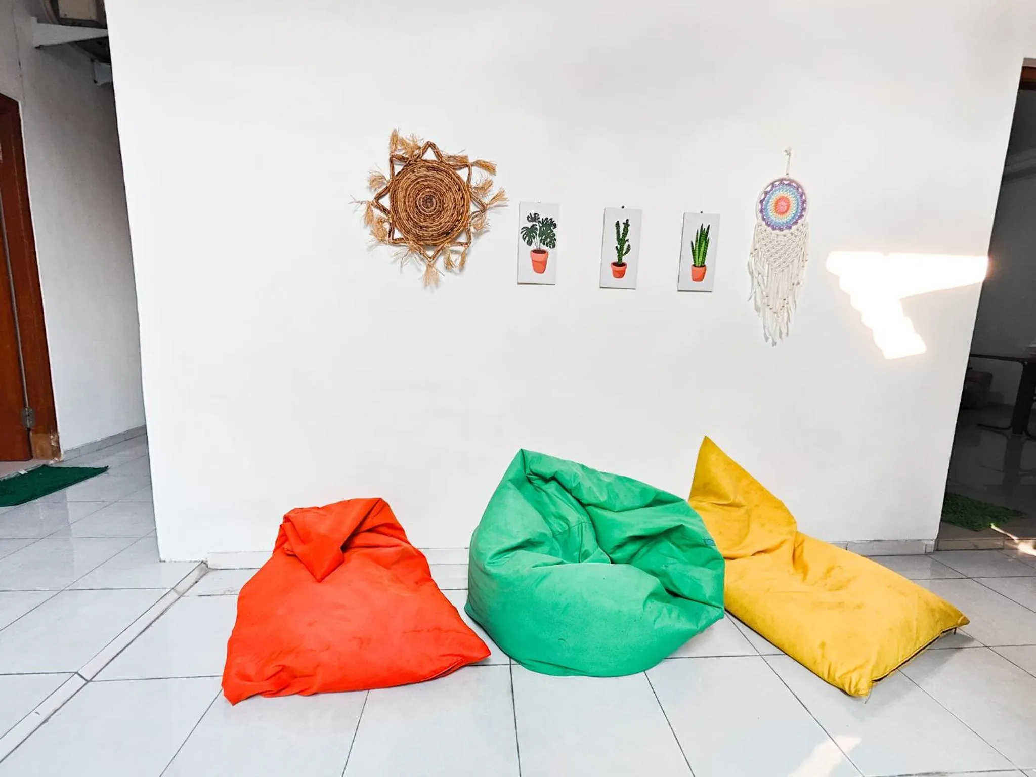 Balcony/Terrace in Homey Guesthouse Kertajaya (Syariah)