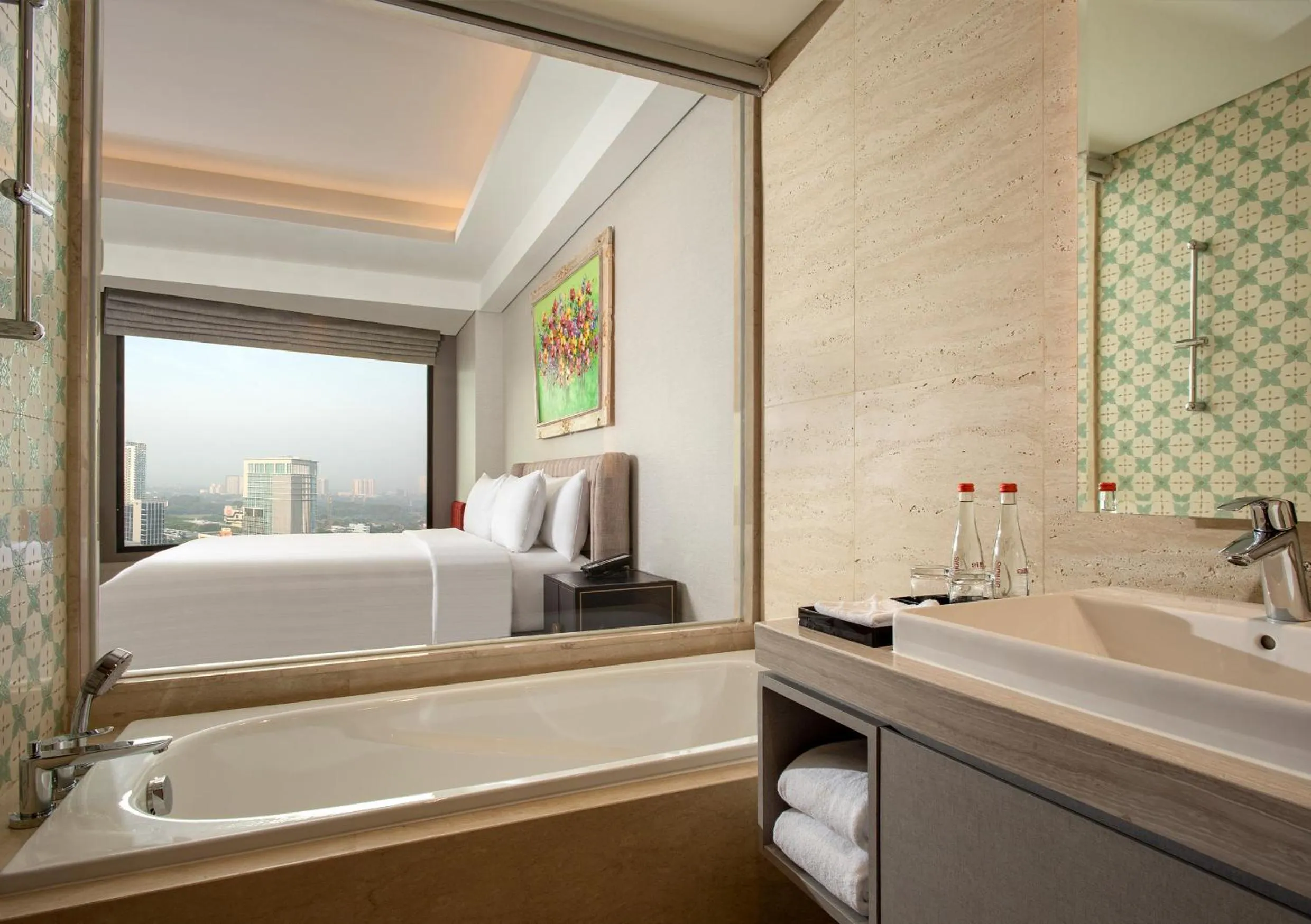 Bathroom, Bed in Trembesi Hotel