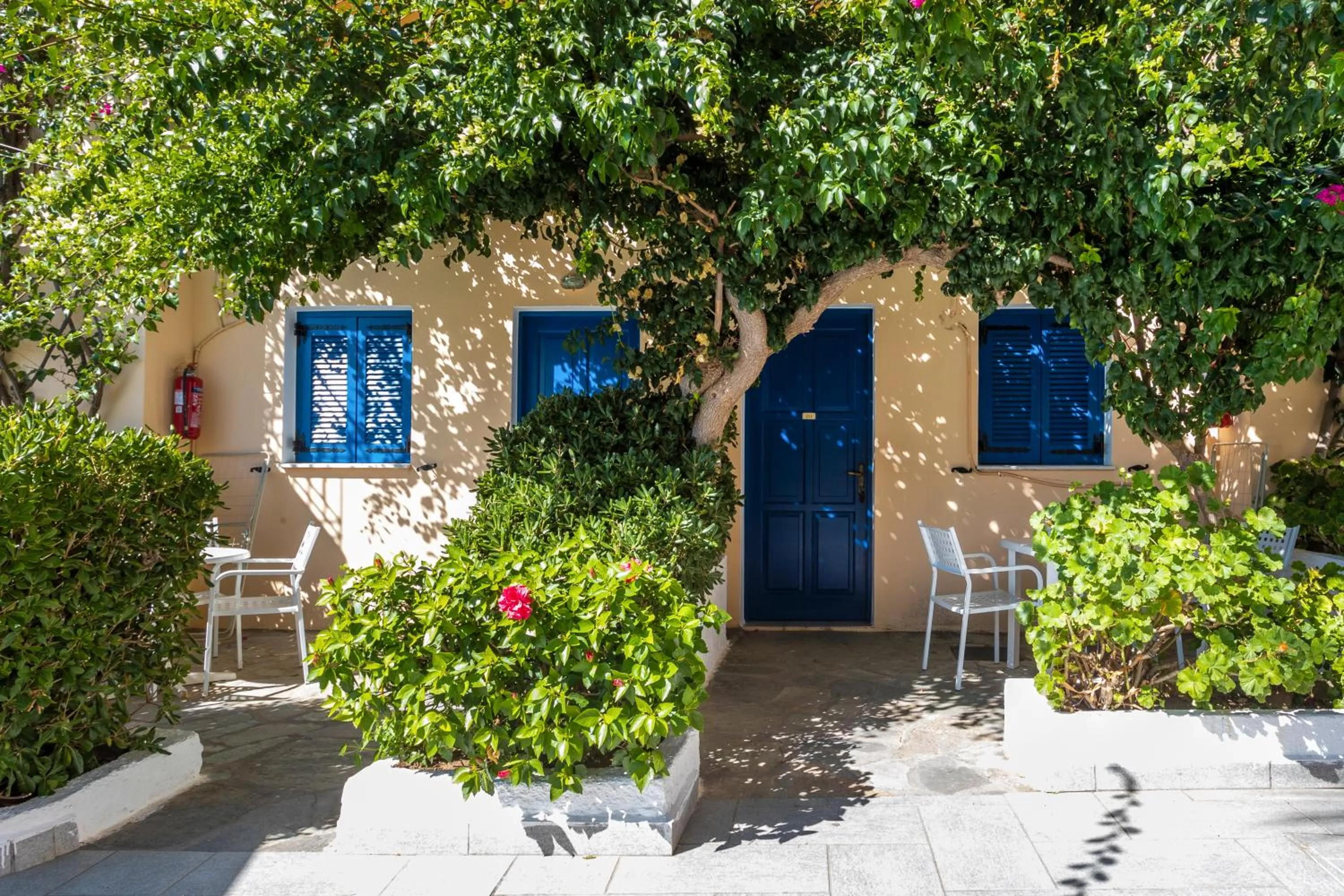 Property building in Vanas Apartments