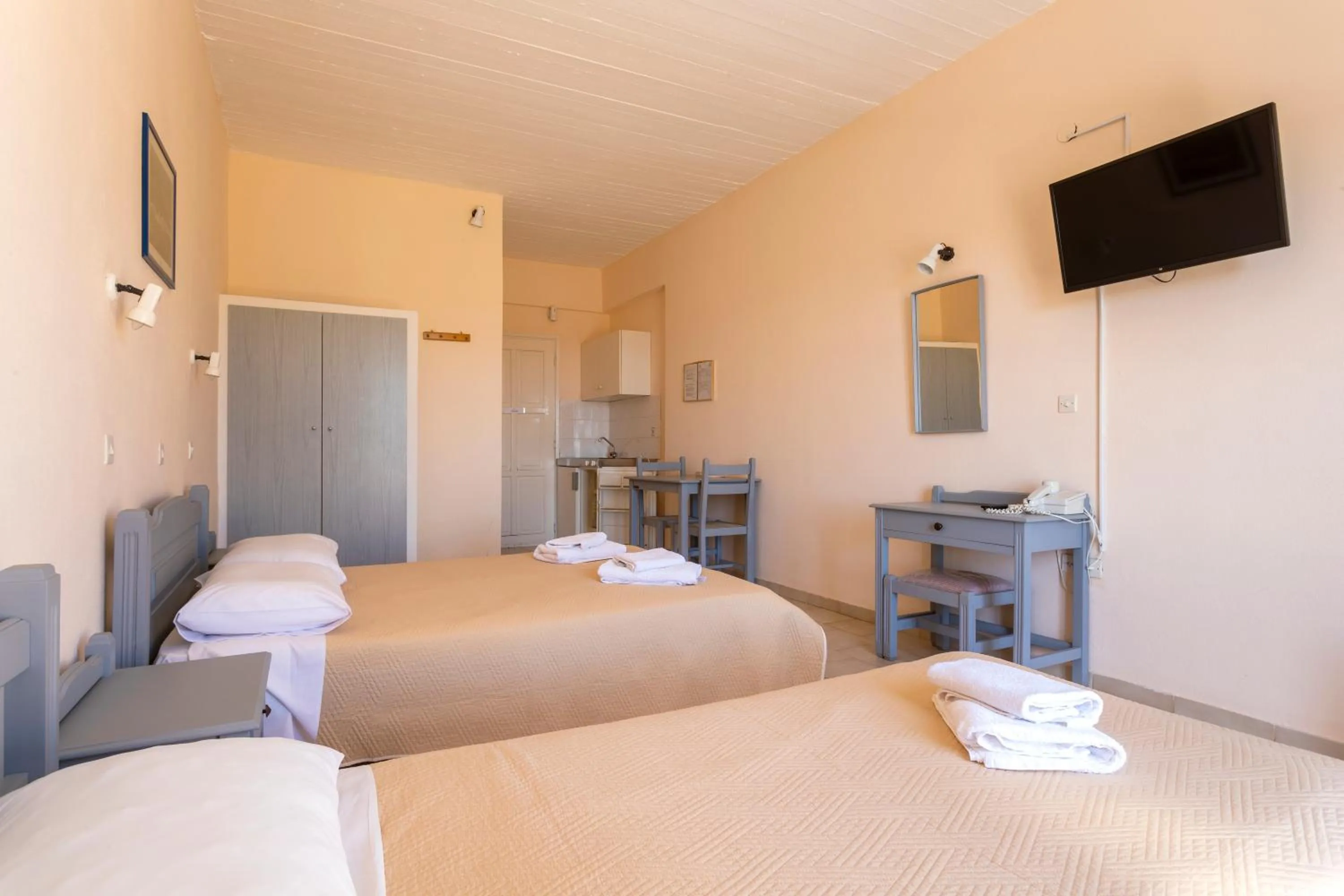 Bed in Vanas Apartments