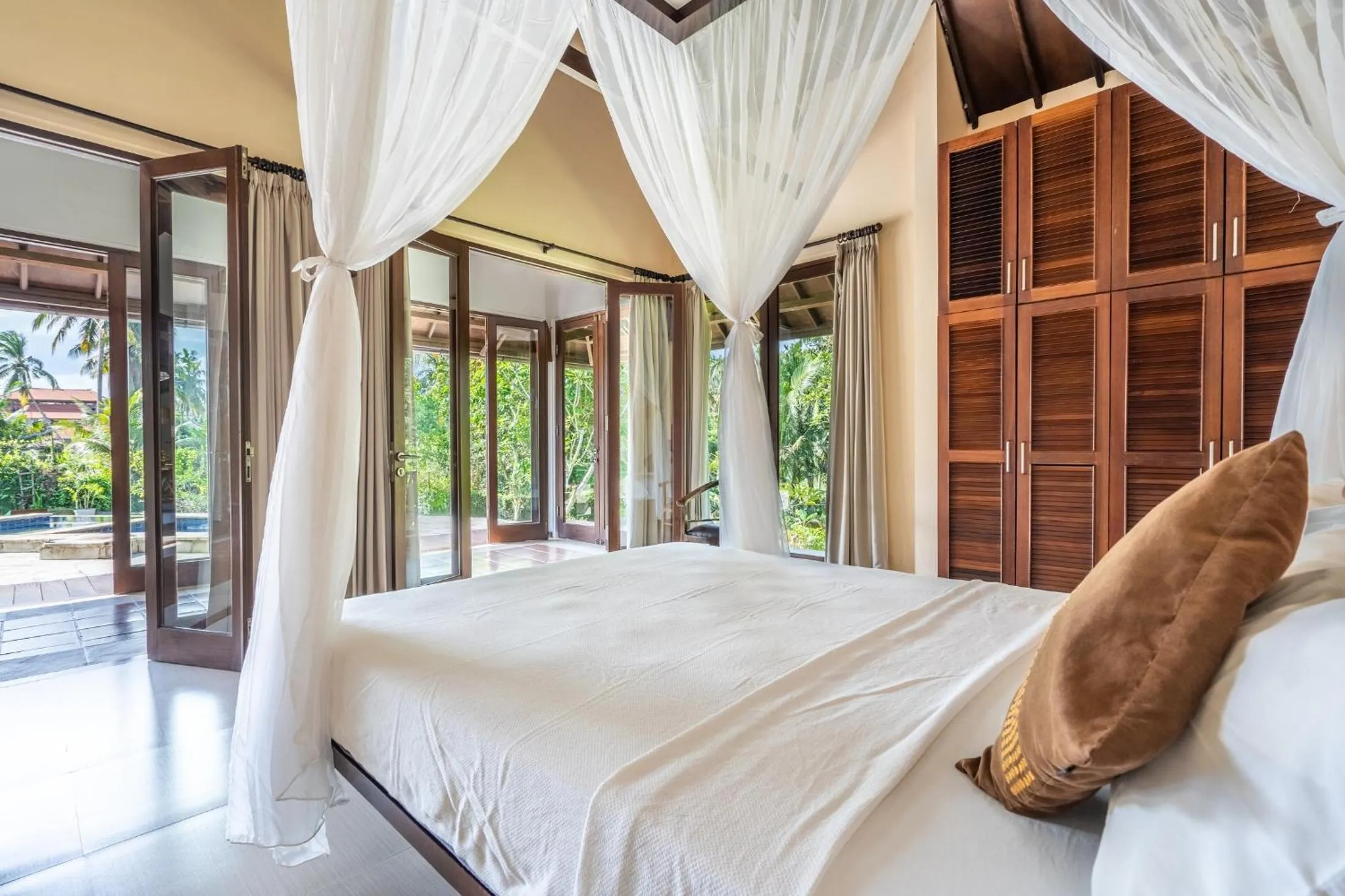 Bed in Tirta Tawar Villa Ubud