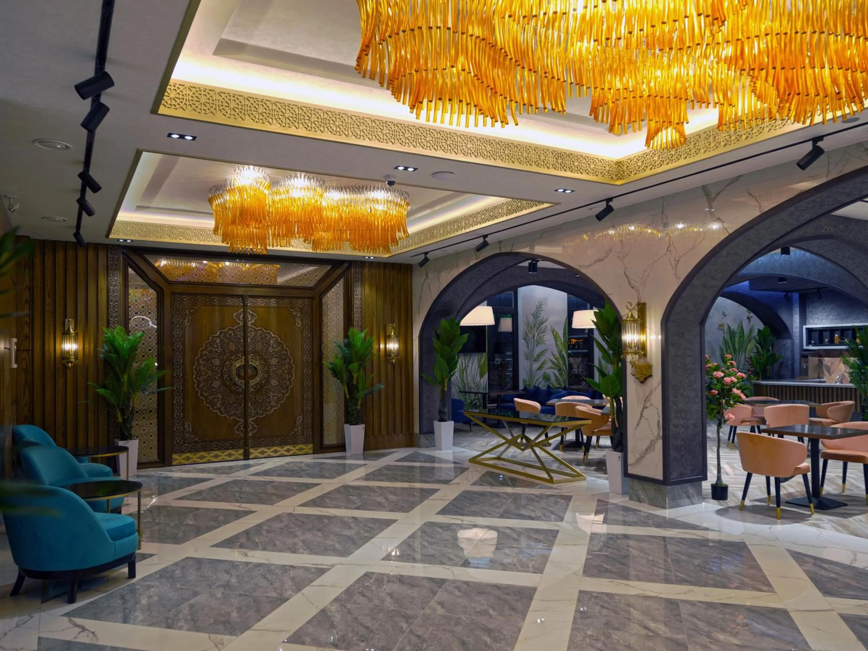 Facade/entrance in Paradise Plaza Luxury Hotel