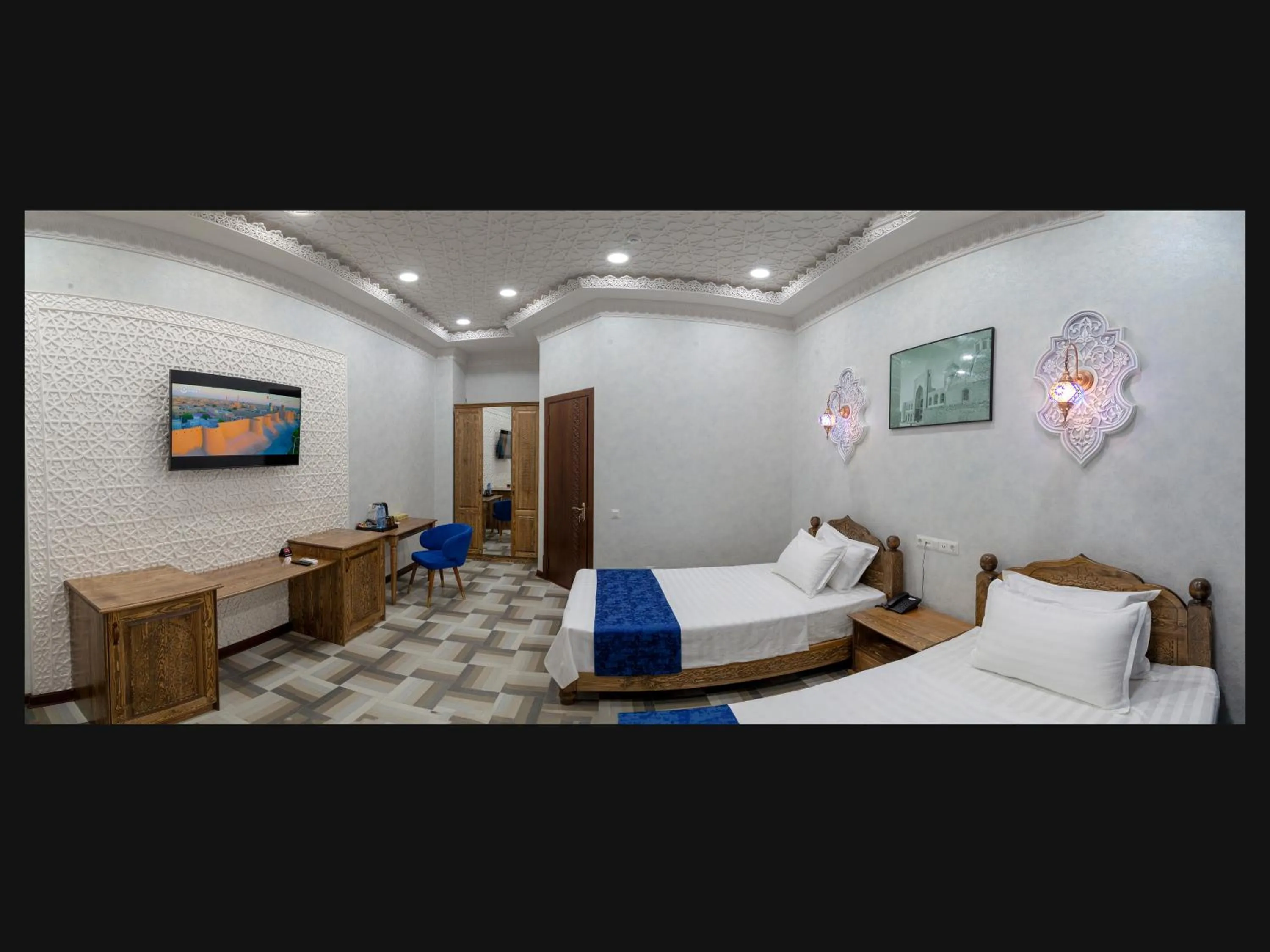 Photo of the whole room, Bed in Paradise Plaza Luxury Hotel