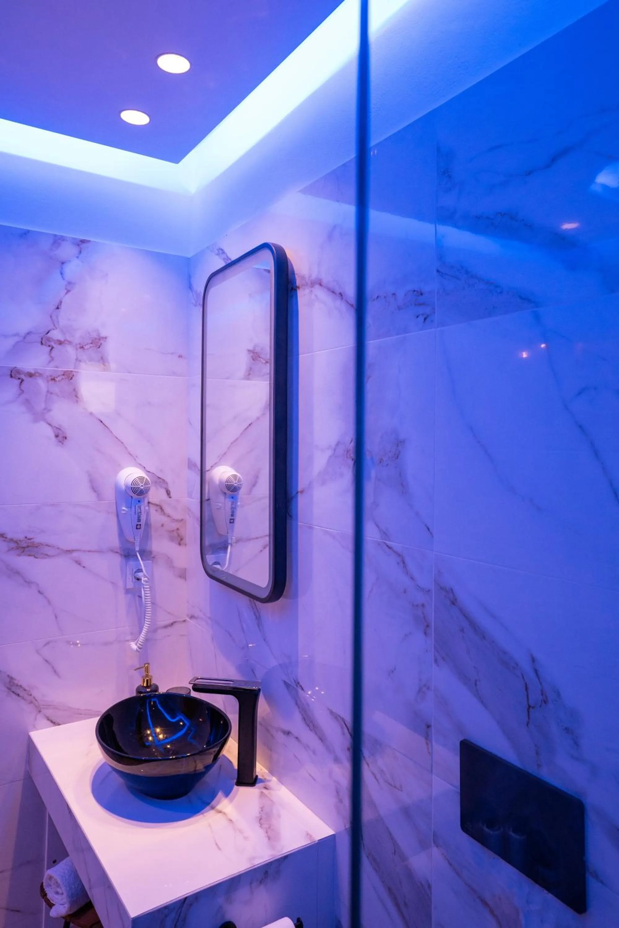 Shower in SantoRossa Luxury Villas