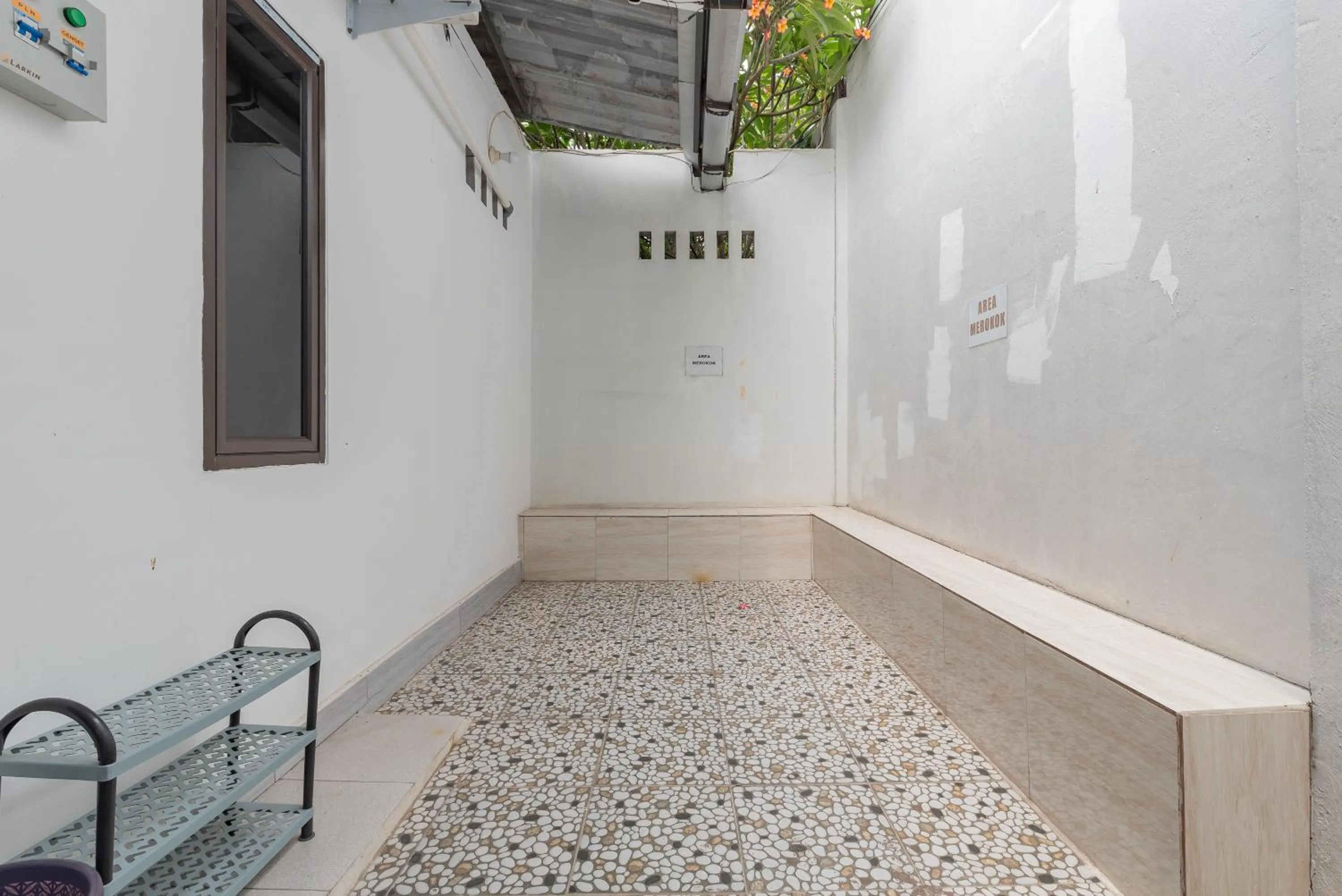 Property building in RedDoorz at Jalan Otista Karawang