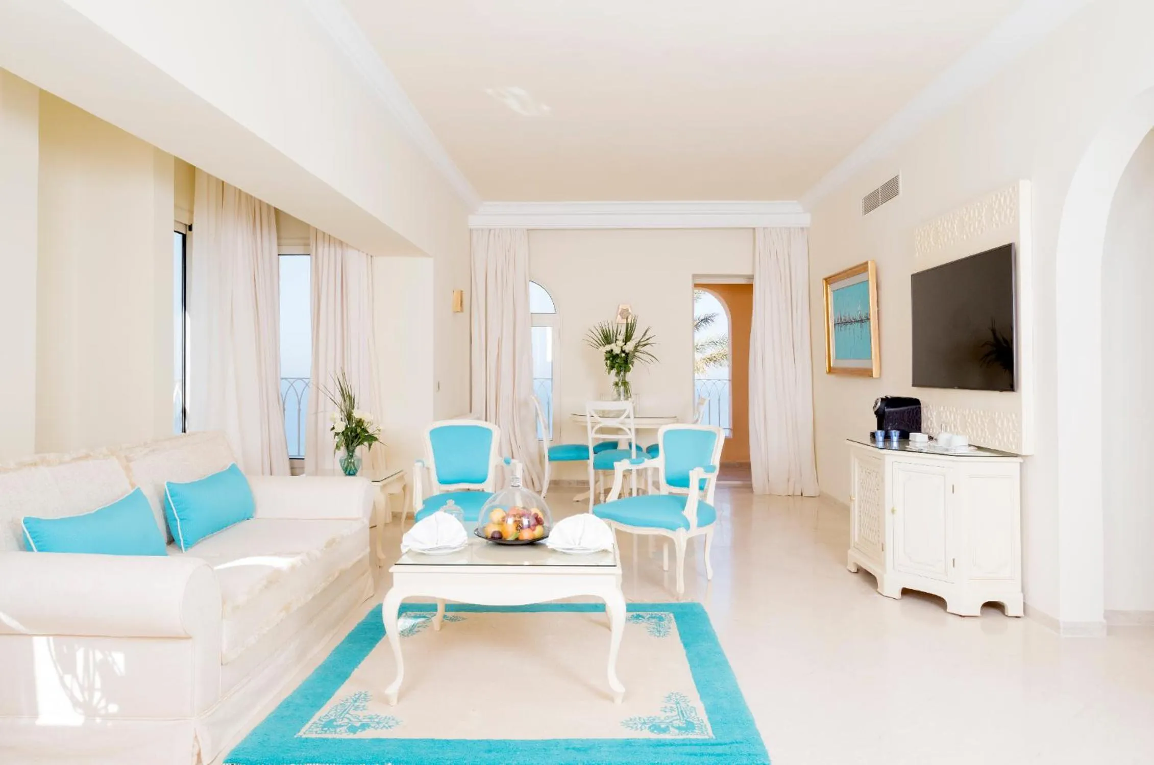 Living room in Royal Tulip Korbous Bay Thalasso & Springs