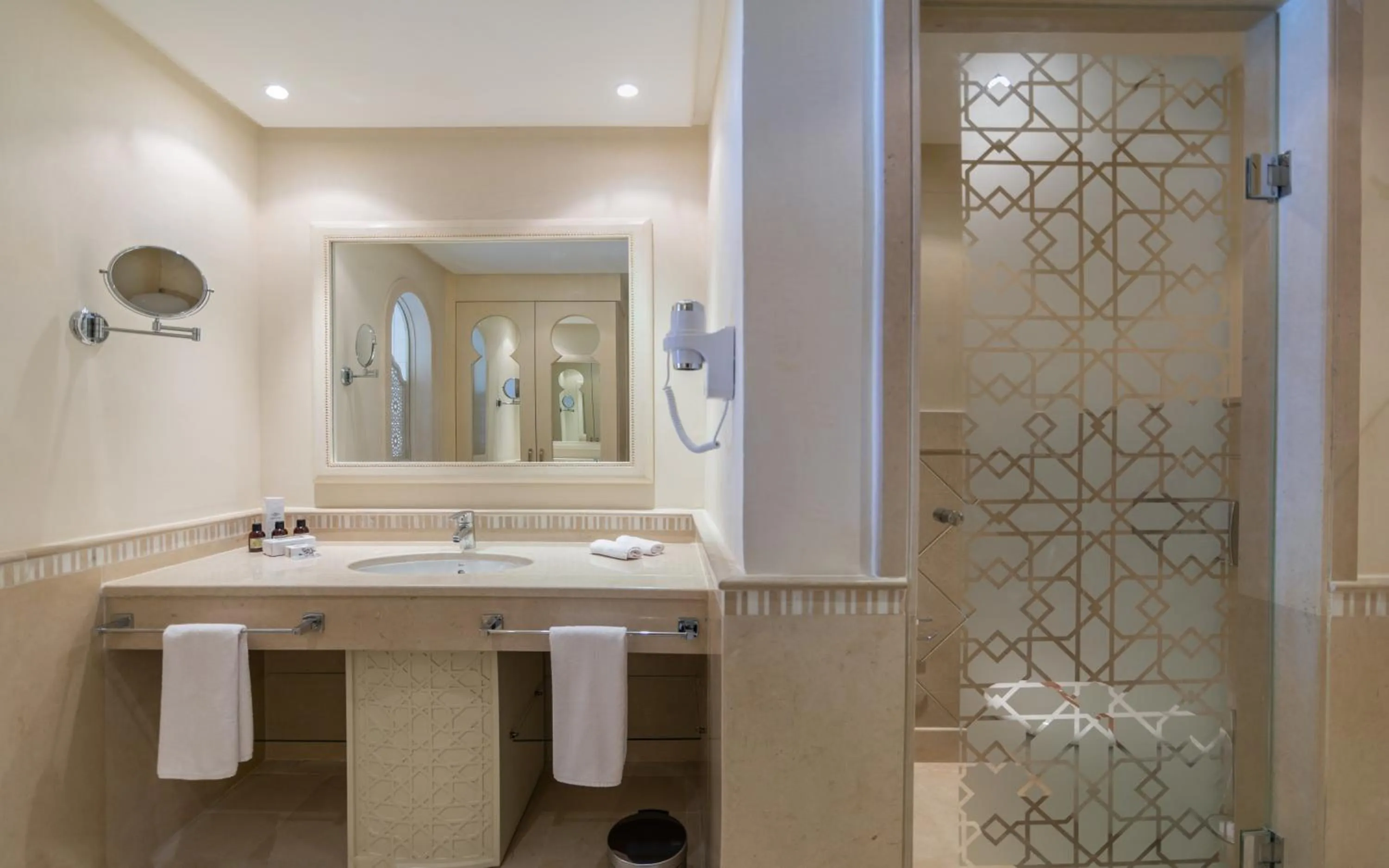 Shower in Royal Tulip Korbous Bay Thalasso & Springs