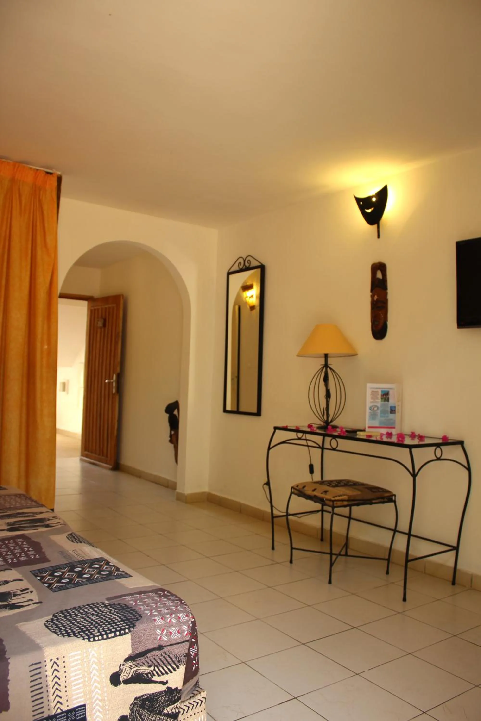 Photo of the whole room in Royal Saly