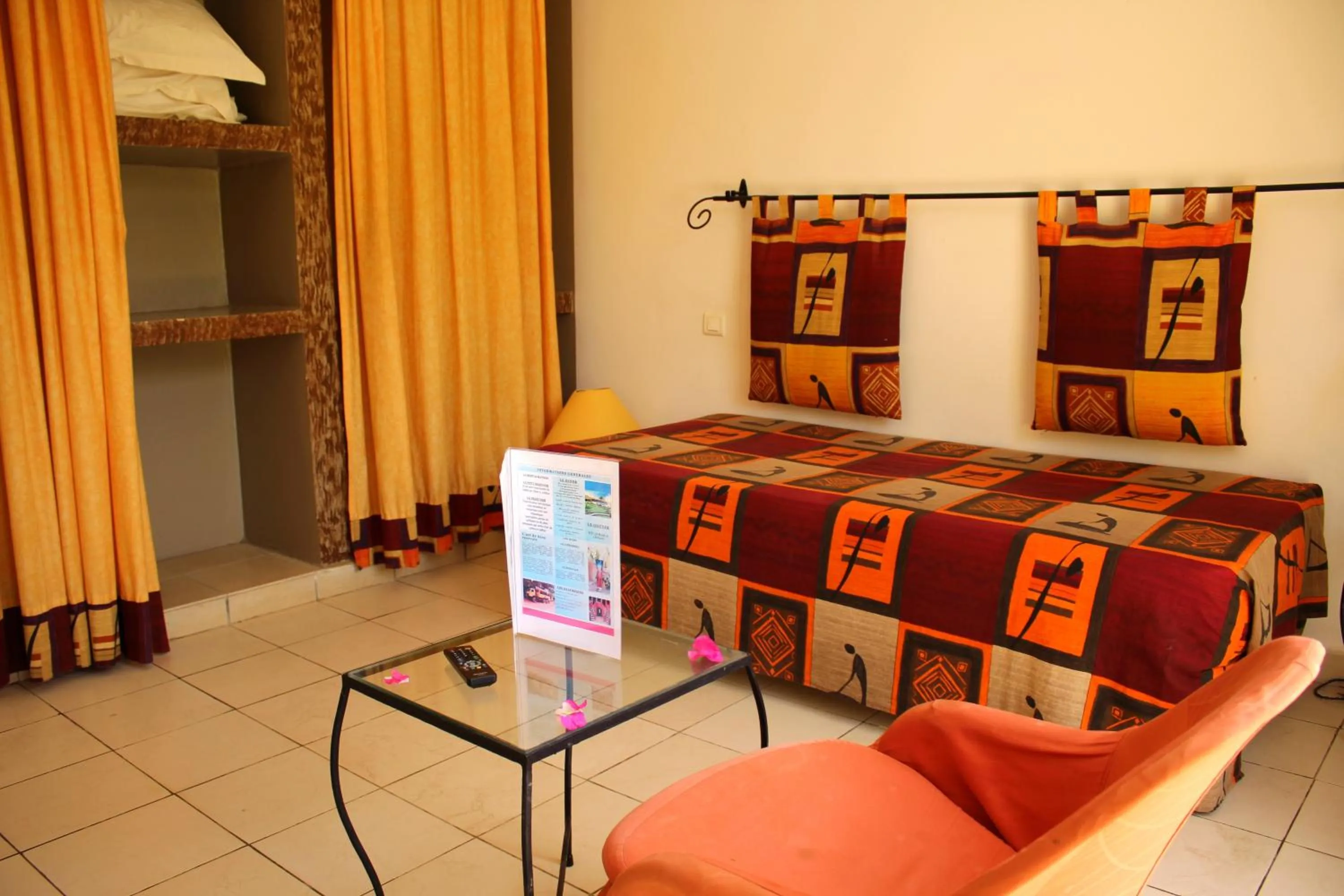 Photo of the whole room in Royal Saly