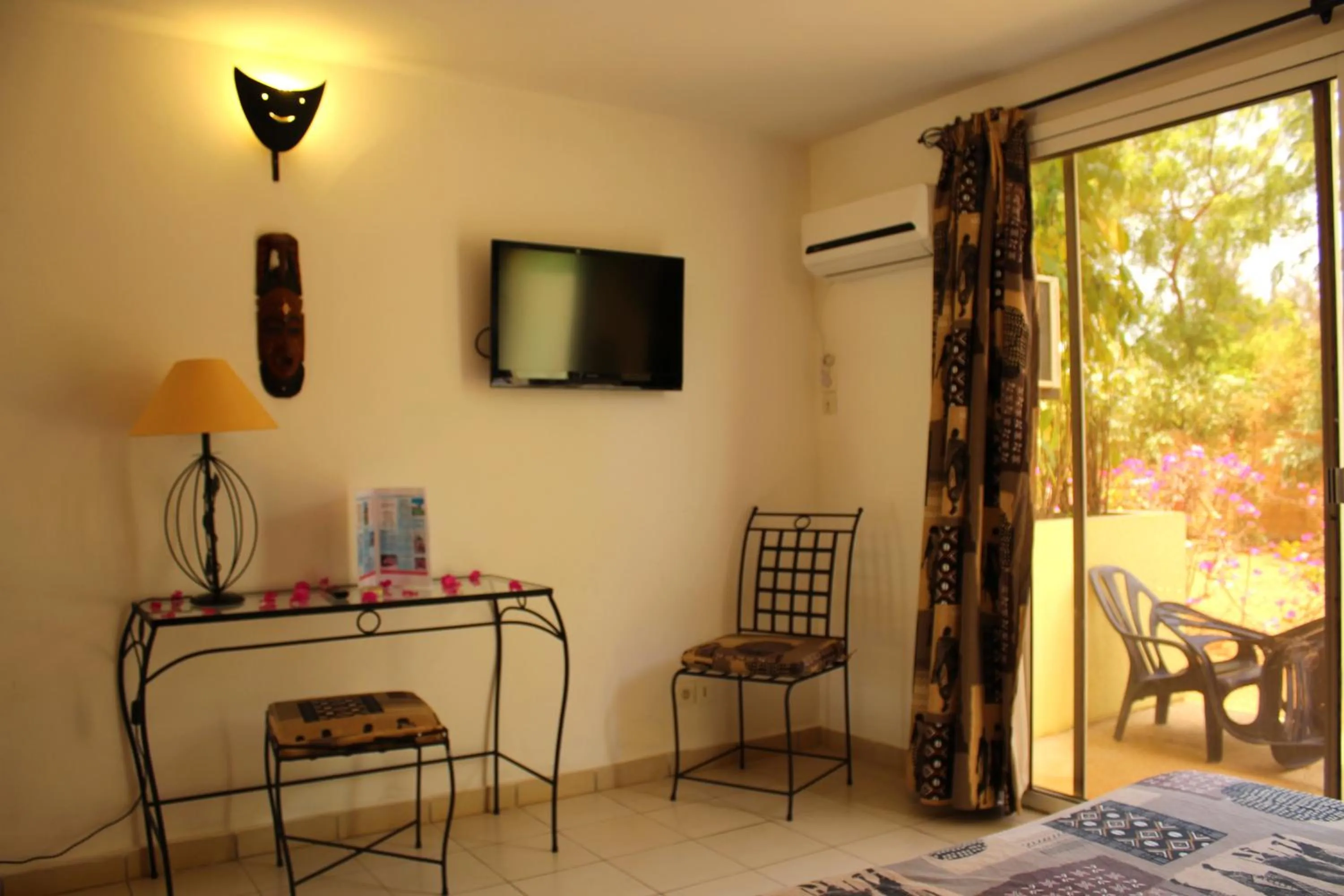 Photo of the whole room in Royal Saly