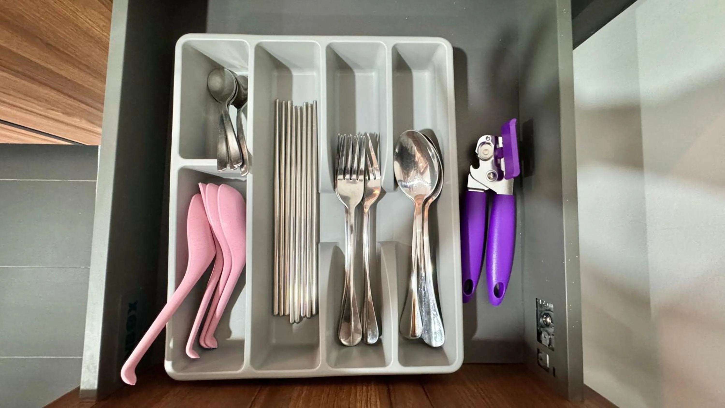 Kitchen or kitchenette in UNA Serviced Apartment by manatidur