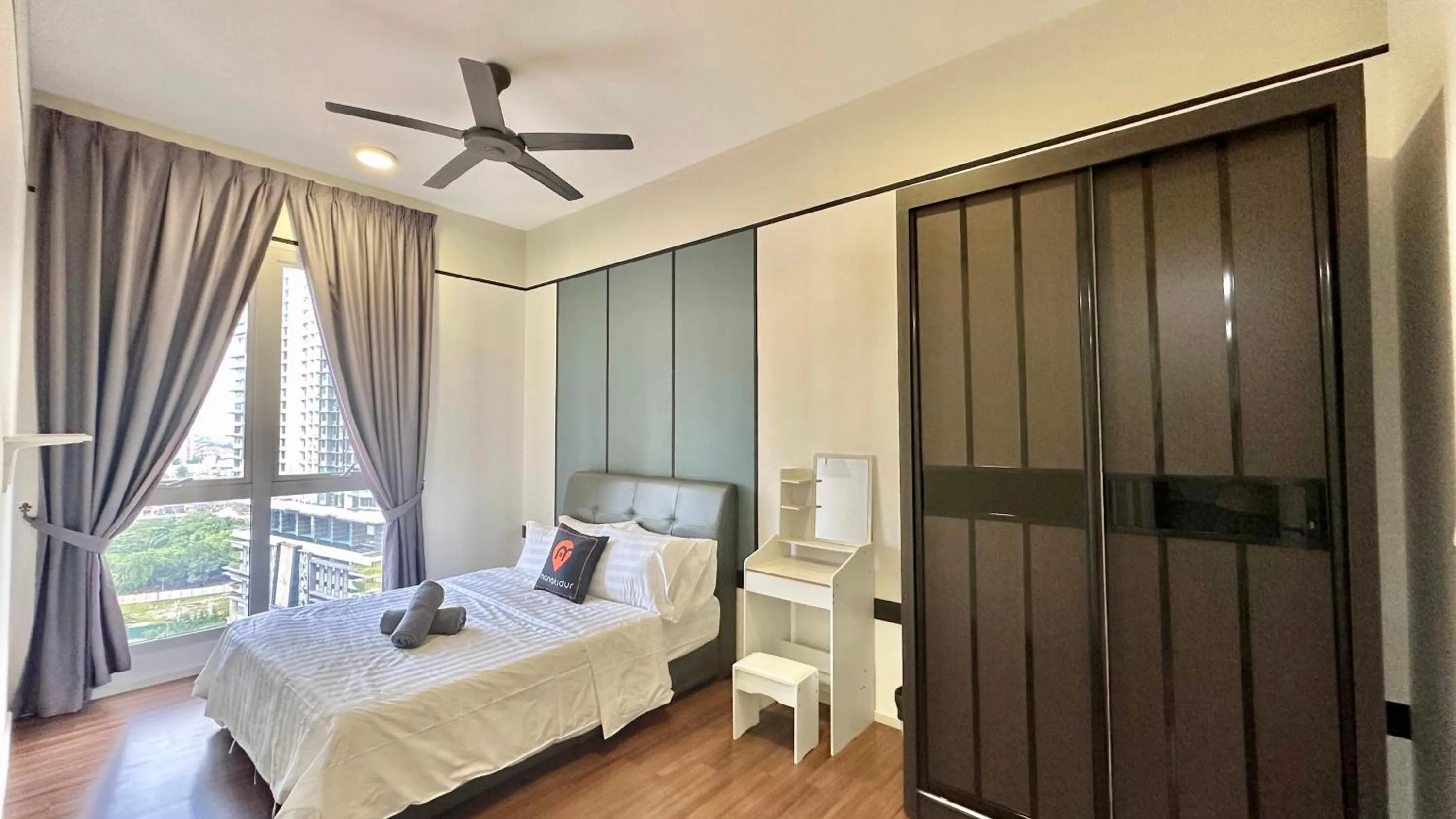Bedroom, Bed in UNA Serviced Apartment by manatidur