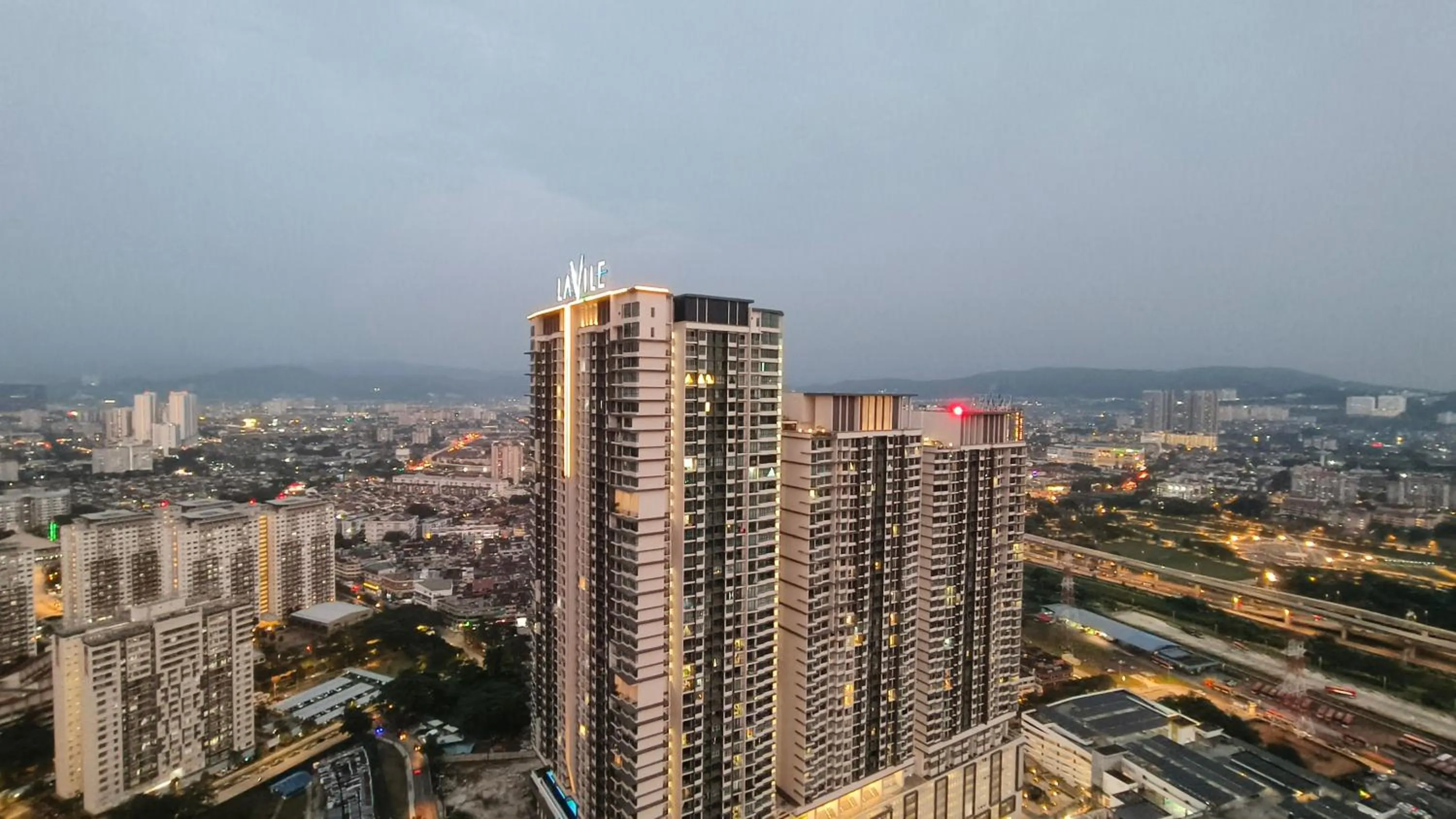 City view in UNA Serviced Apartment by manatidur