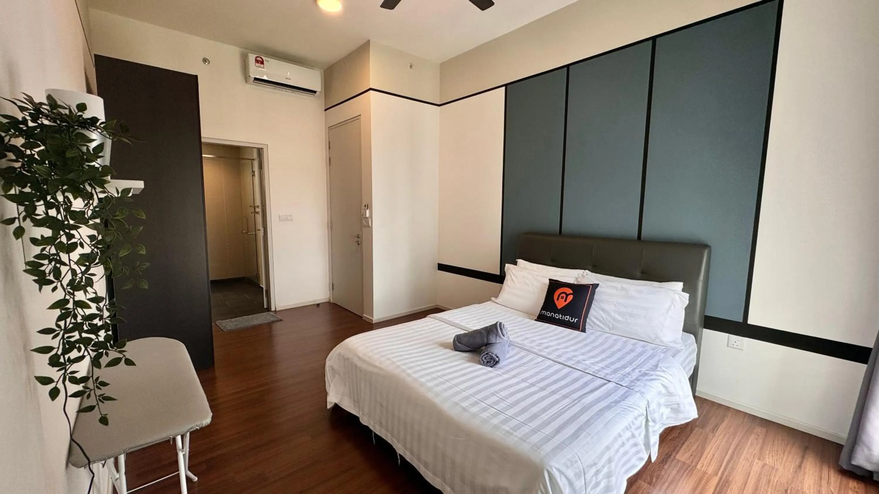 Bed in UNA Serviced Apartment by manatidur