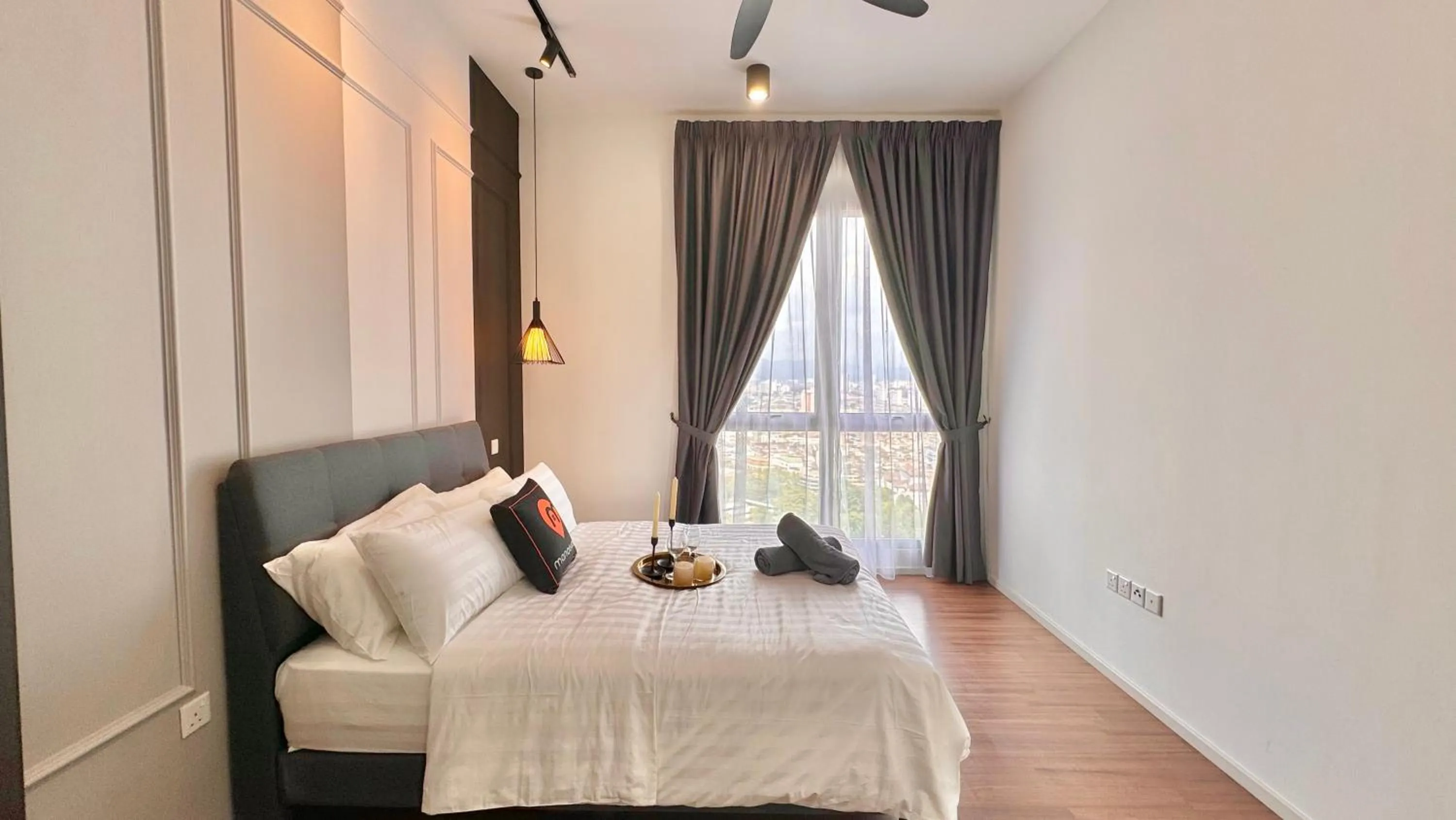 Bed in UNA Serviced Apartment by manatidur