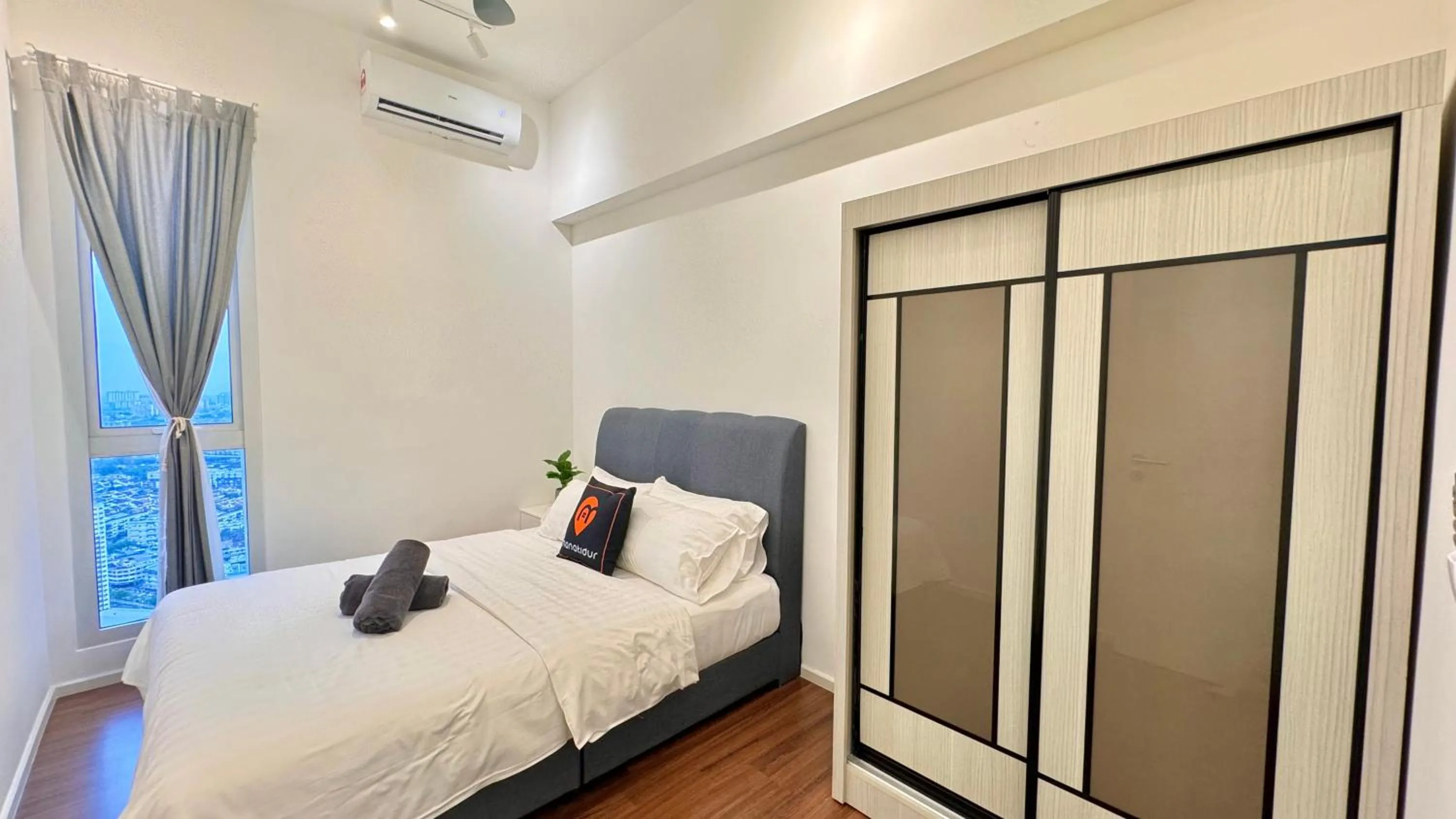 Bedroom, Bed in UNA Serviced Apartment by manatidur