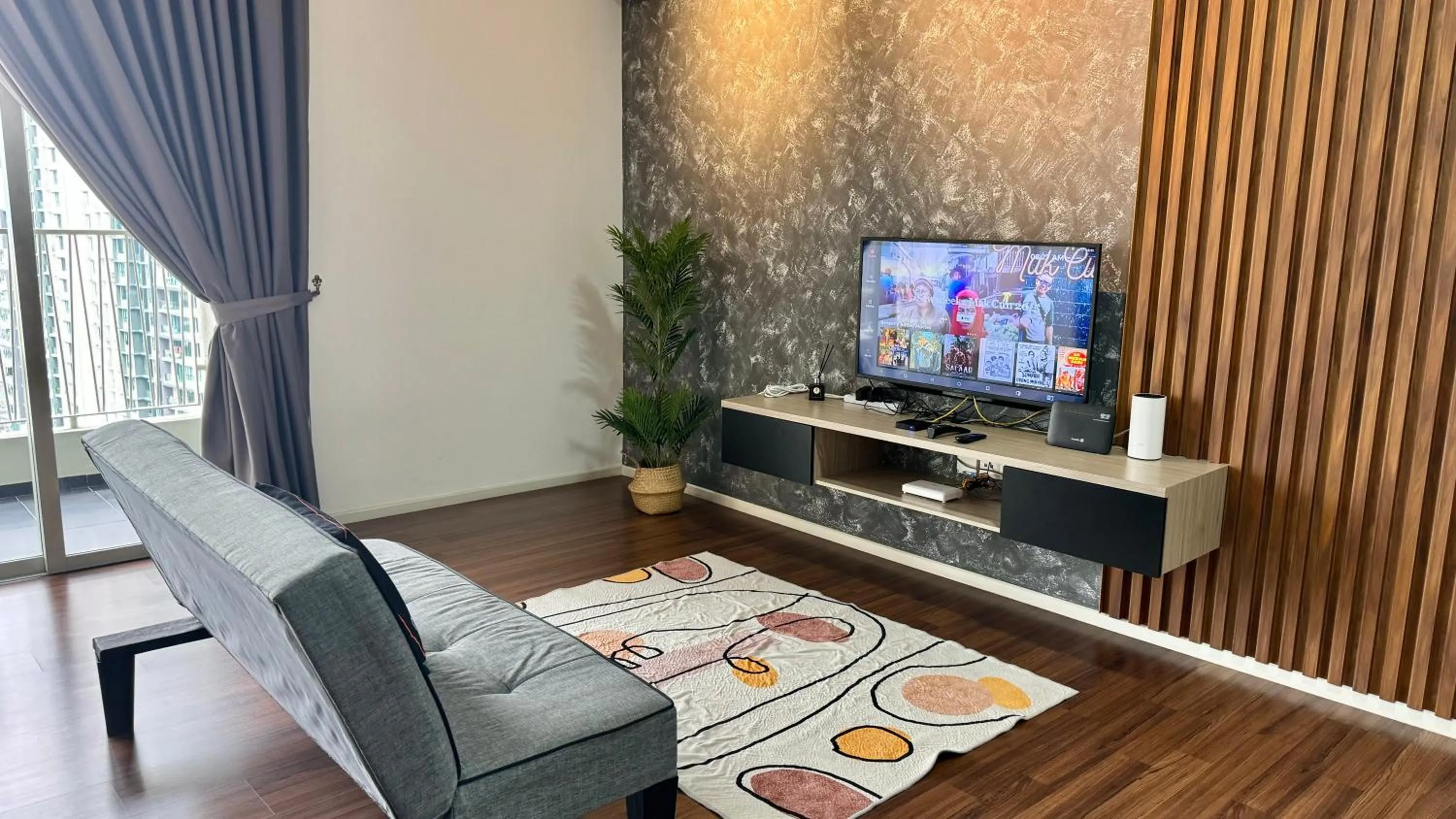 Living room in UNA Serviced Apartment by manatidur