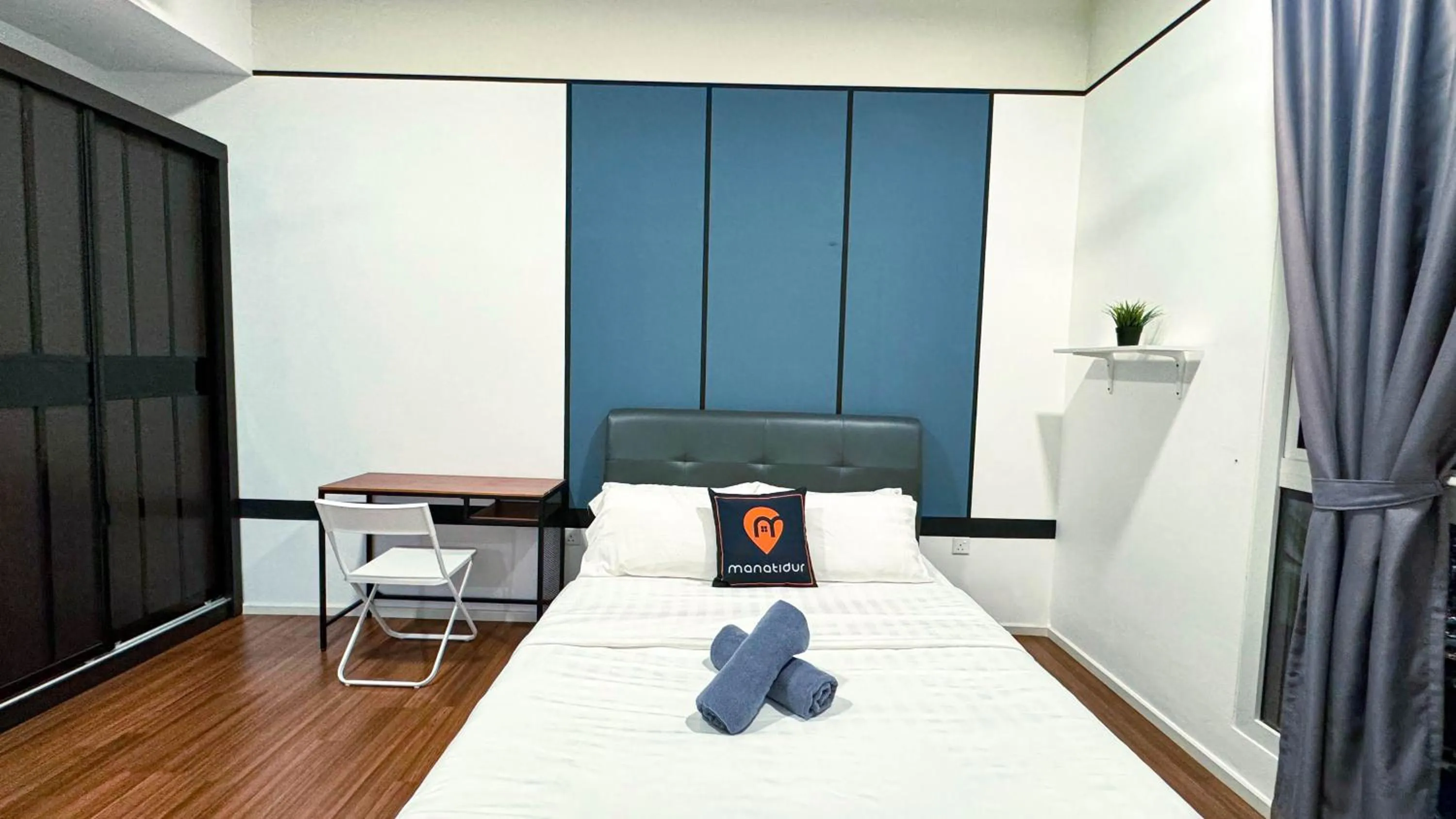 Bedroom, Bed in UNA Serviced Apartment by manatidur