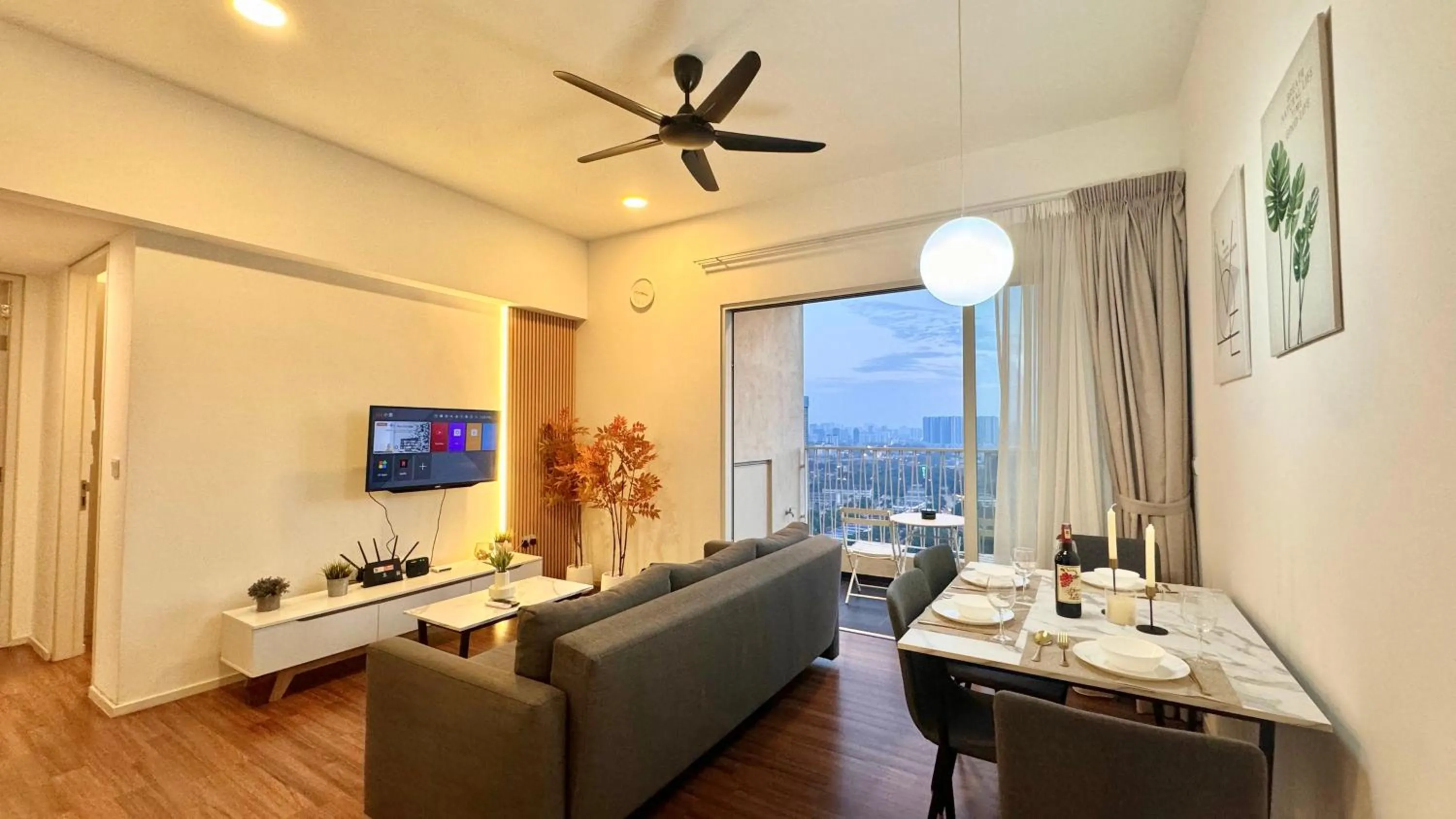 Living room in UNA Serviced Apartment by manatidur