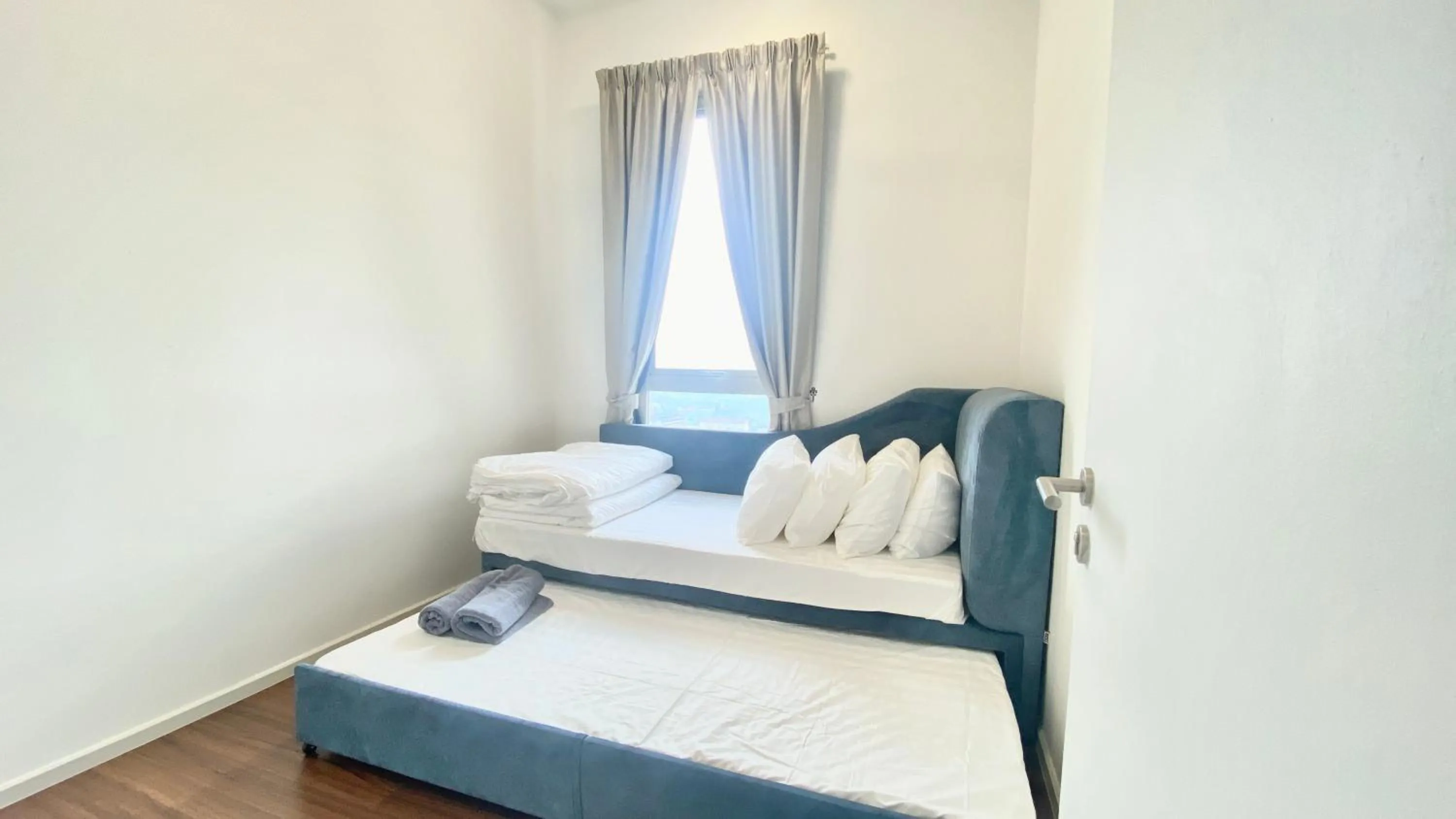 Bedroom, Bed in UNA Serviced Apartment by manatidur