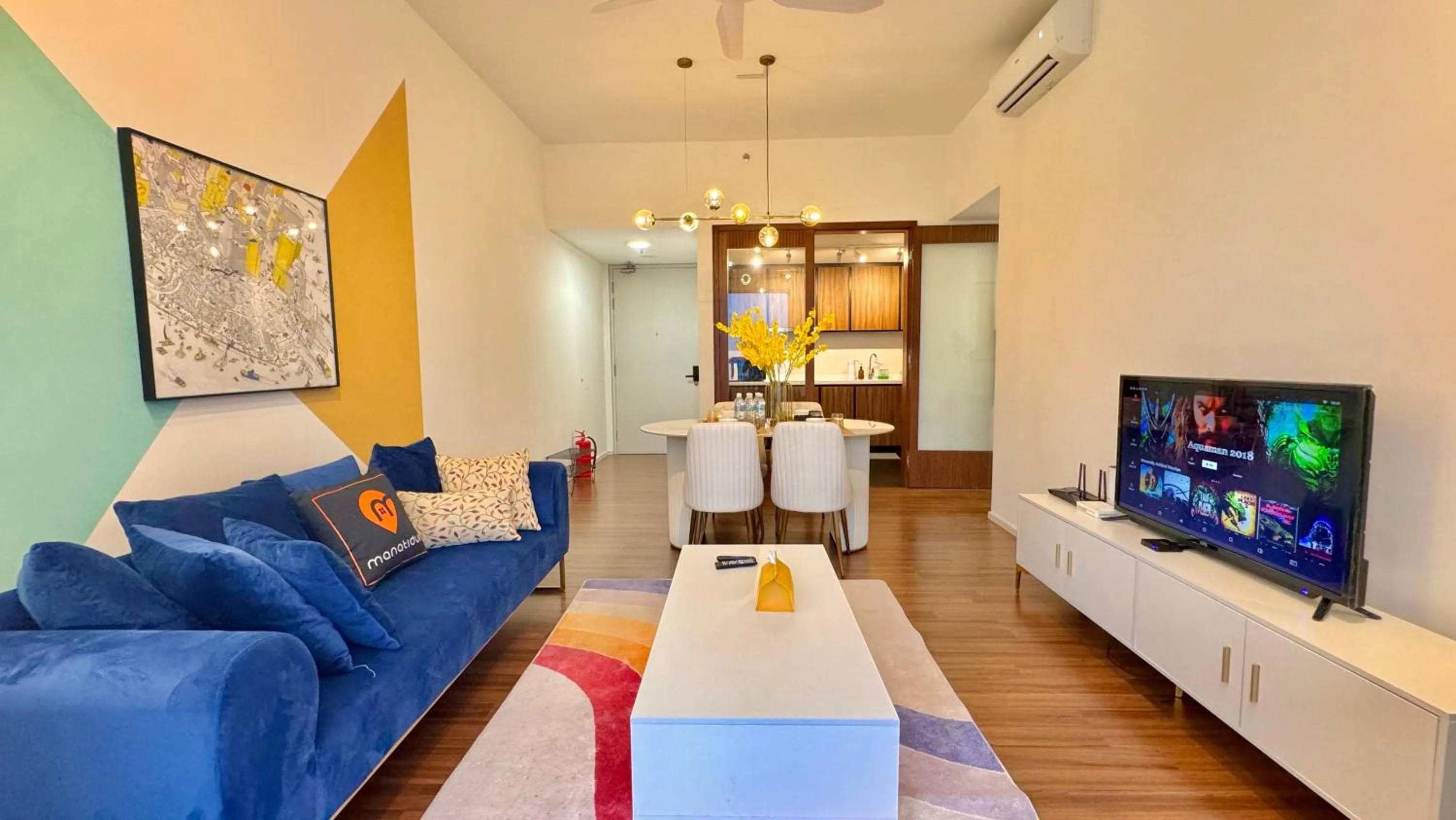 Living room in UNA Serviced Apartment by manatidur