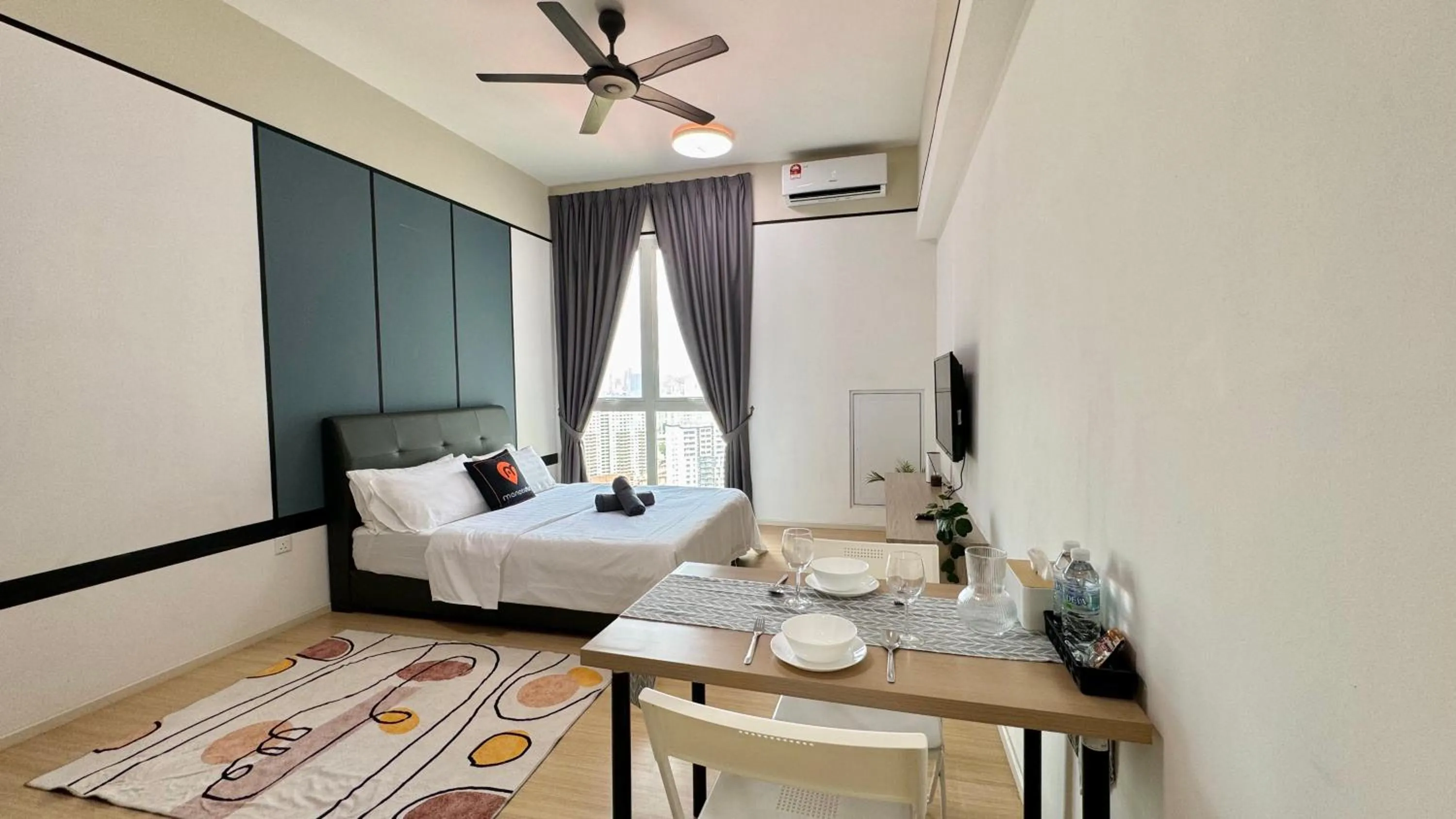 Bedroom, Bed in UNA Serviced Apartment by manatidur