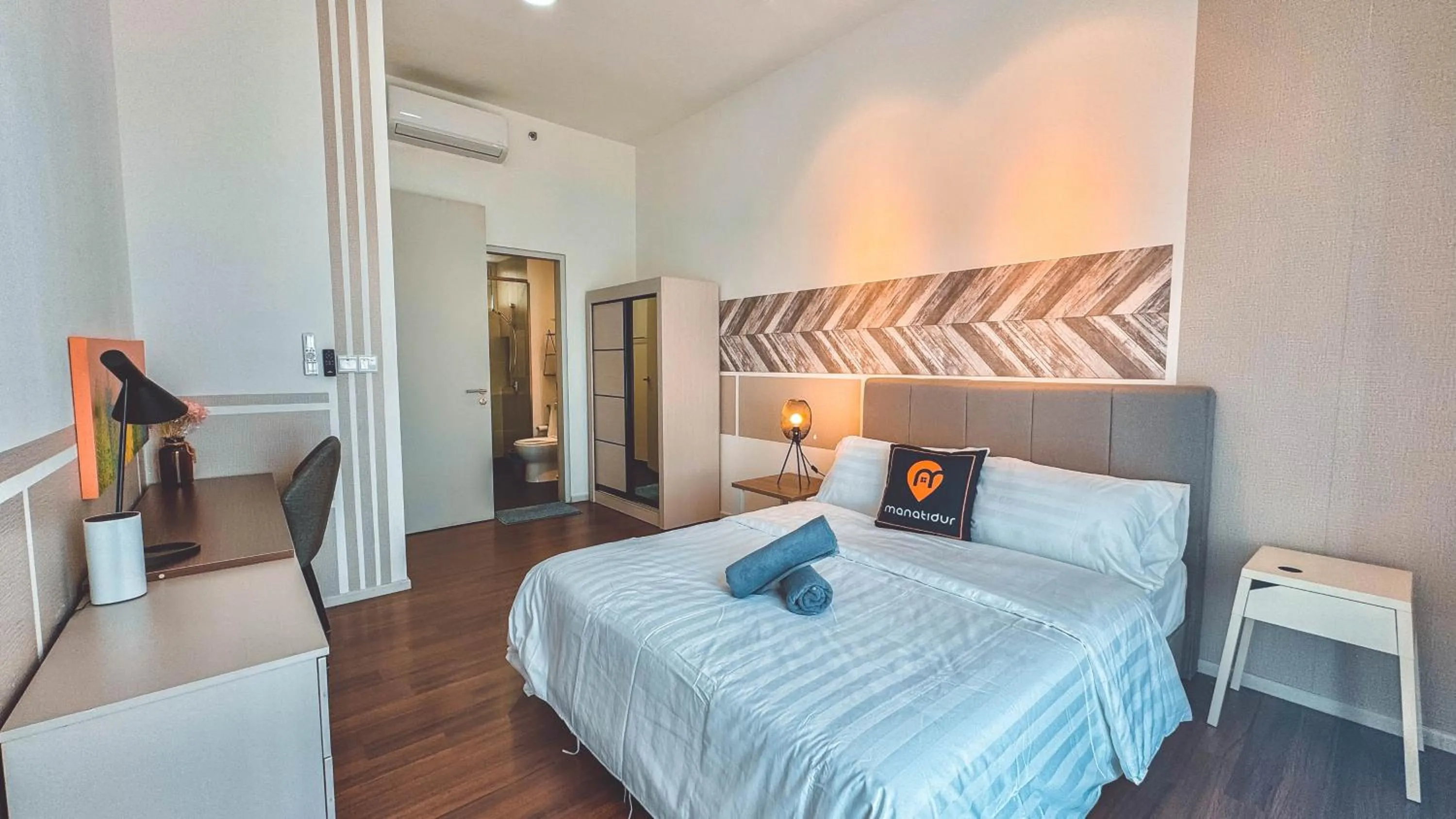 Bed in UNA Serviced Apartment by manatidur