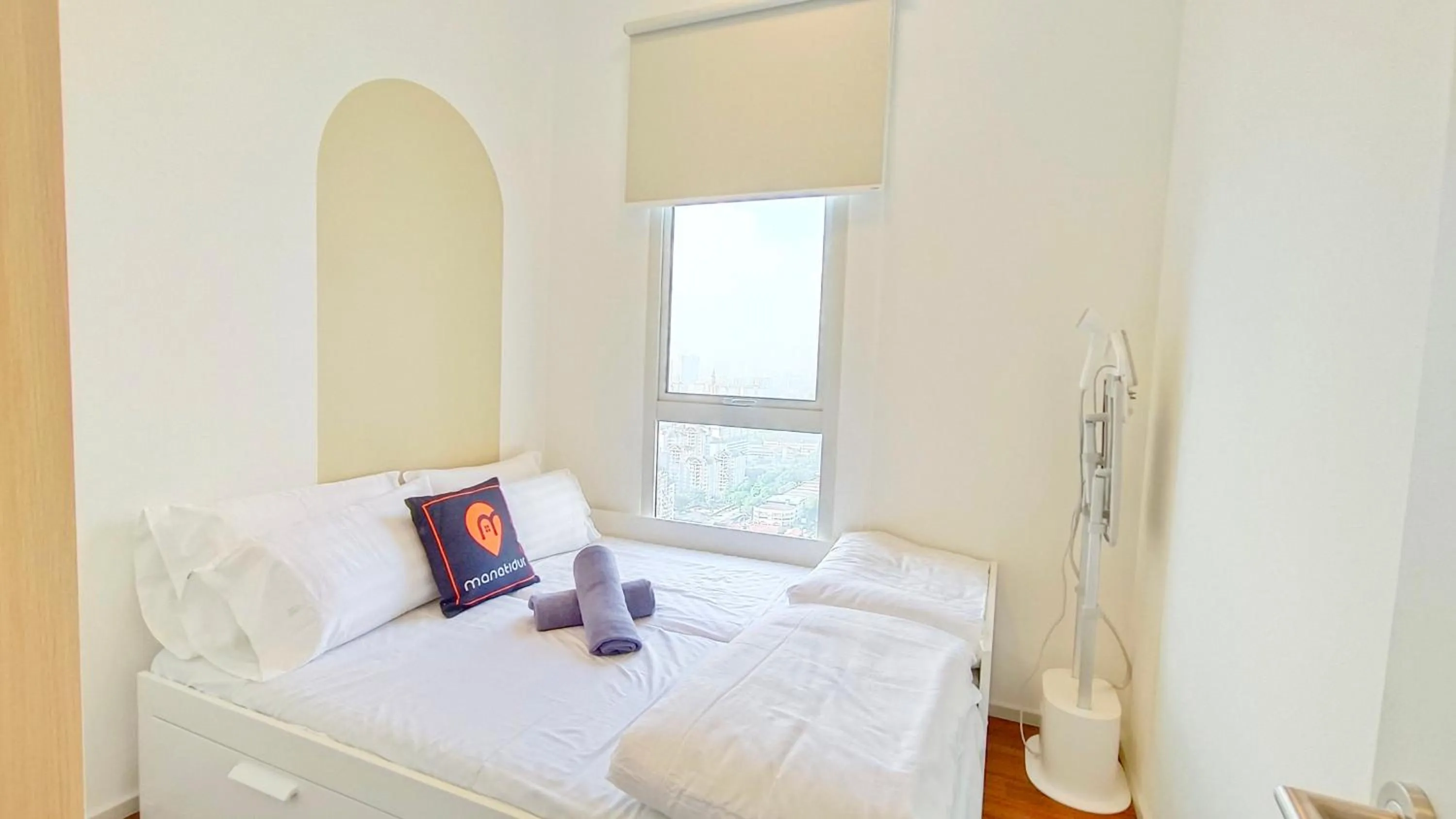 Bedroom, Bed in UNA Serviced Apartment by manatidur