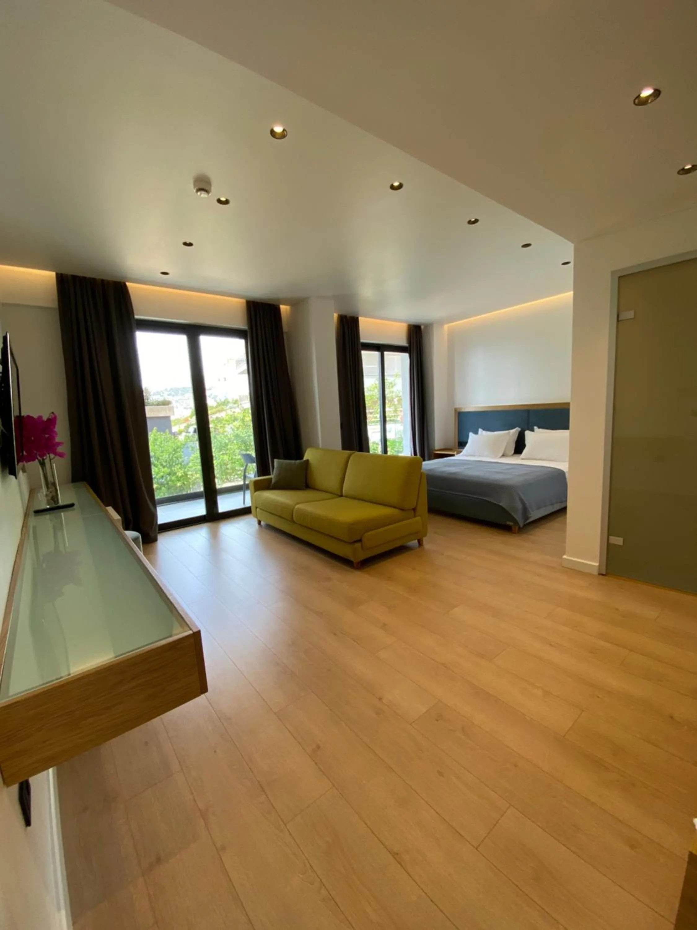 Photo of the whole room, Bed in Hotel Nertili