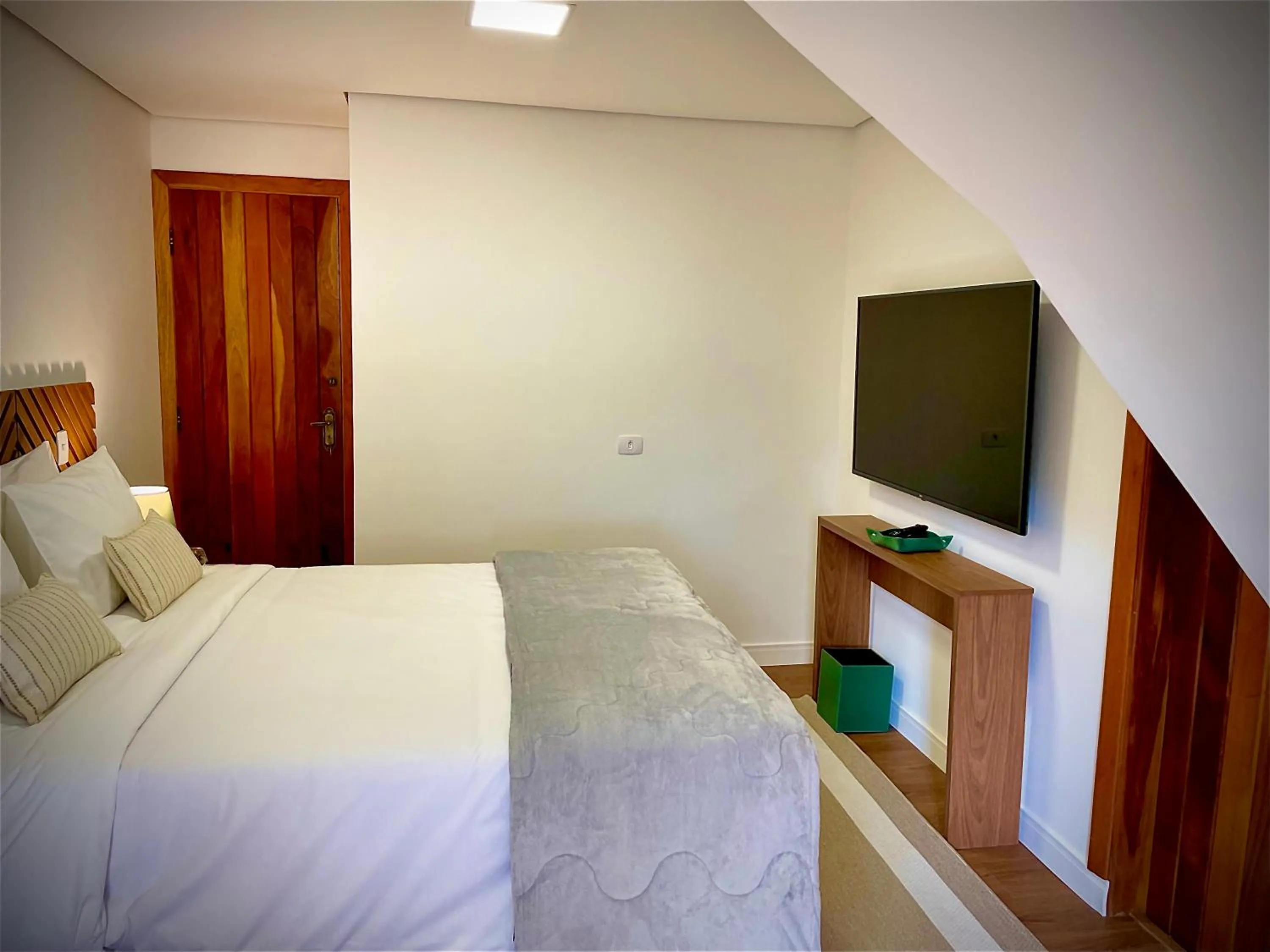 TV and multimedia, Bed in Casa Três Rios - Campos do Jordão