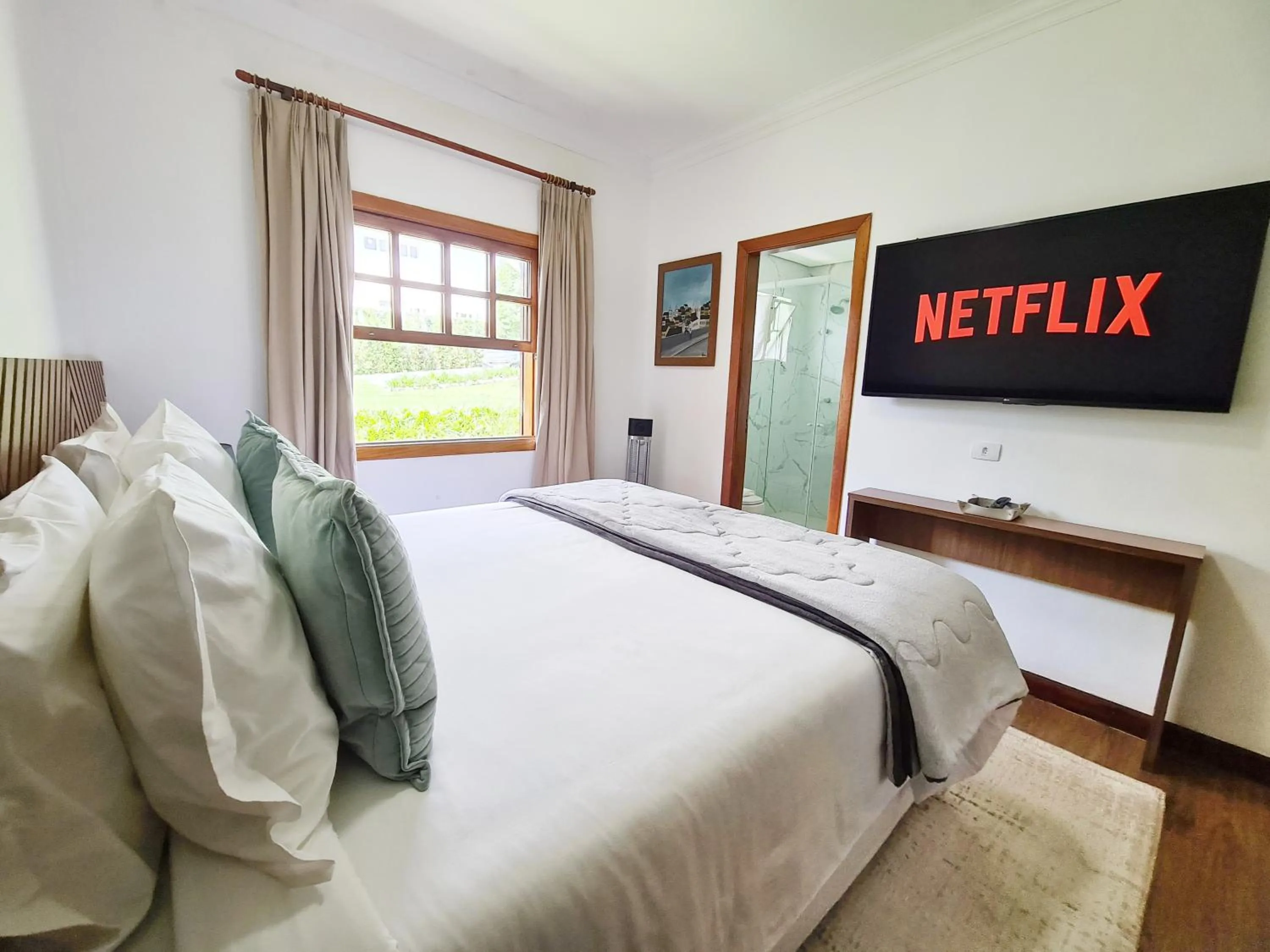 Bedroom, Bed in Casa Três Rios - Campos do Jordão