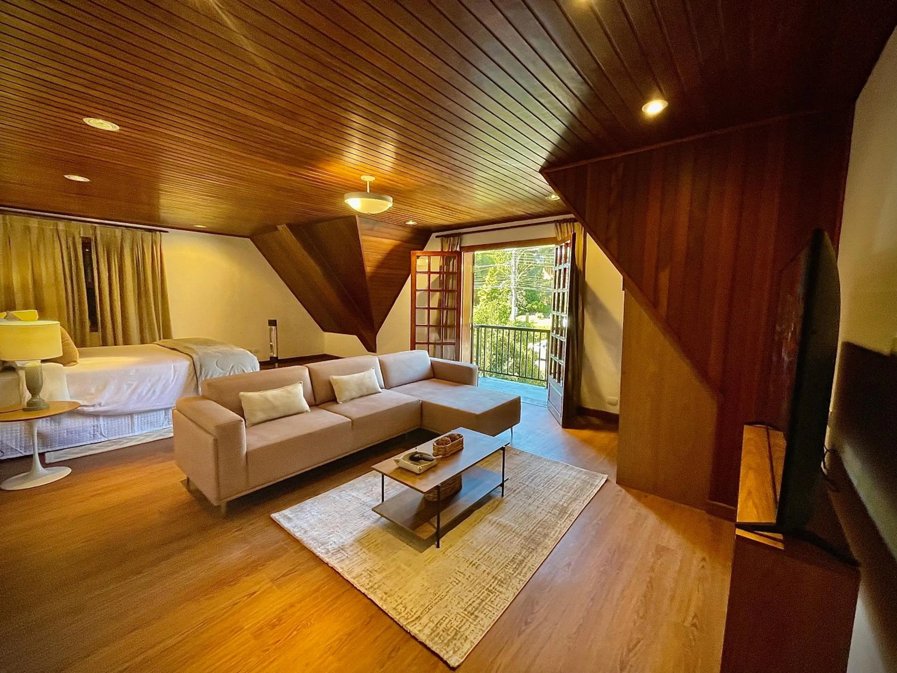 Living room in Casa Três Rios - Campos do Jordão