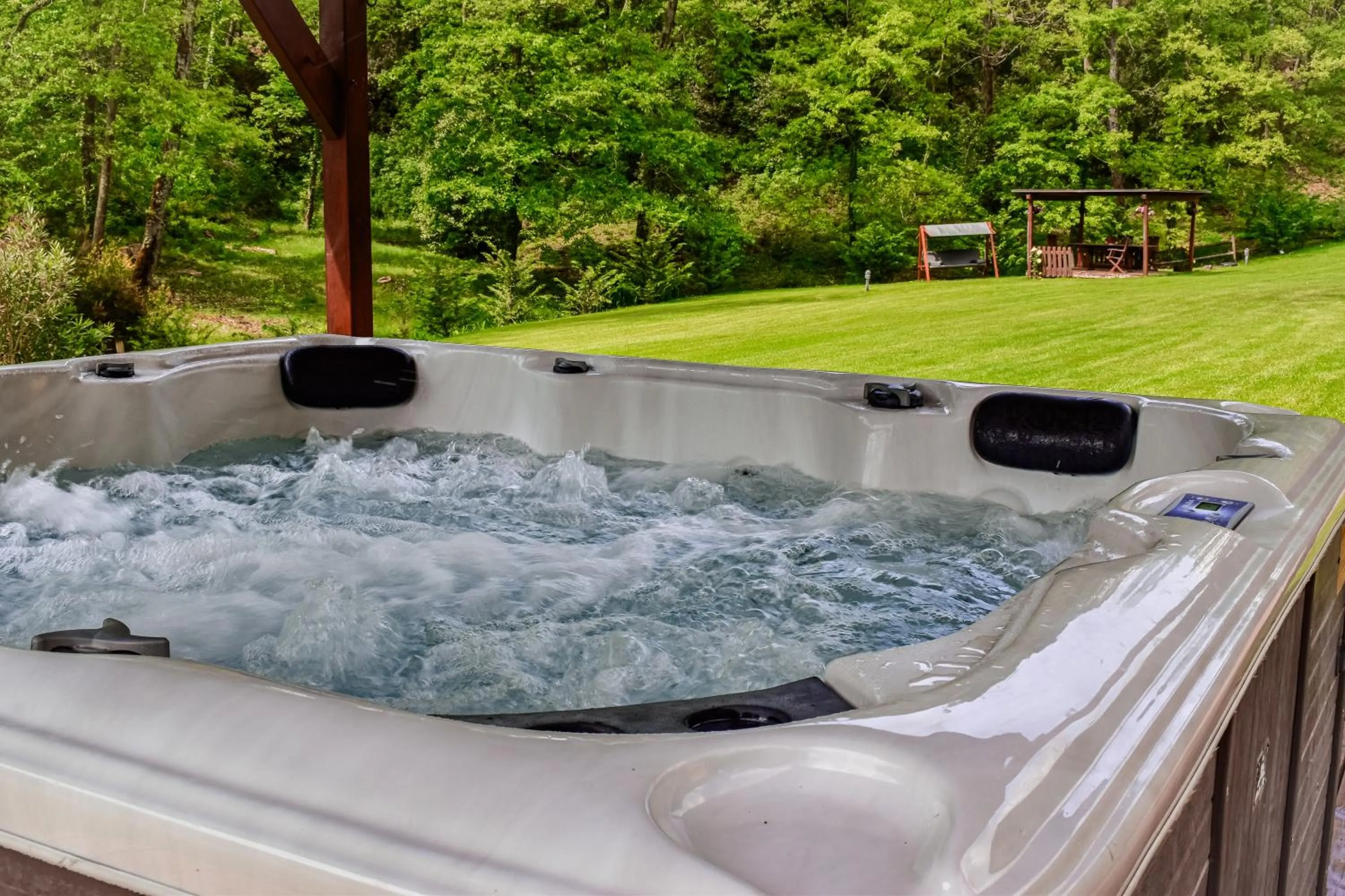 Hot Tub in Lebbiano Residence