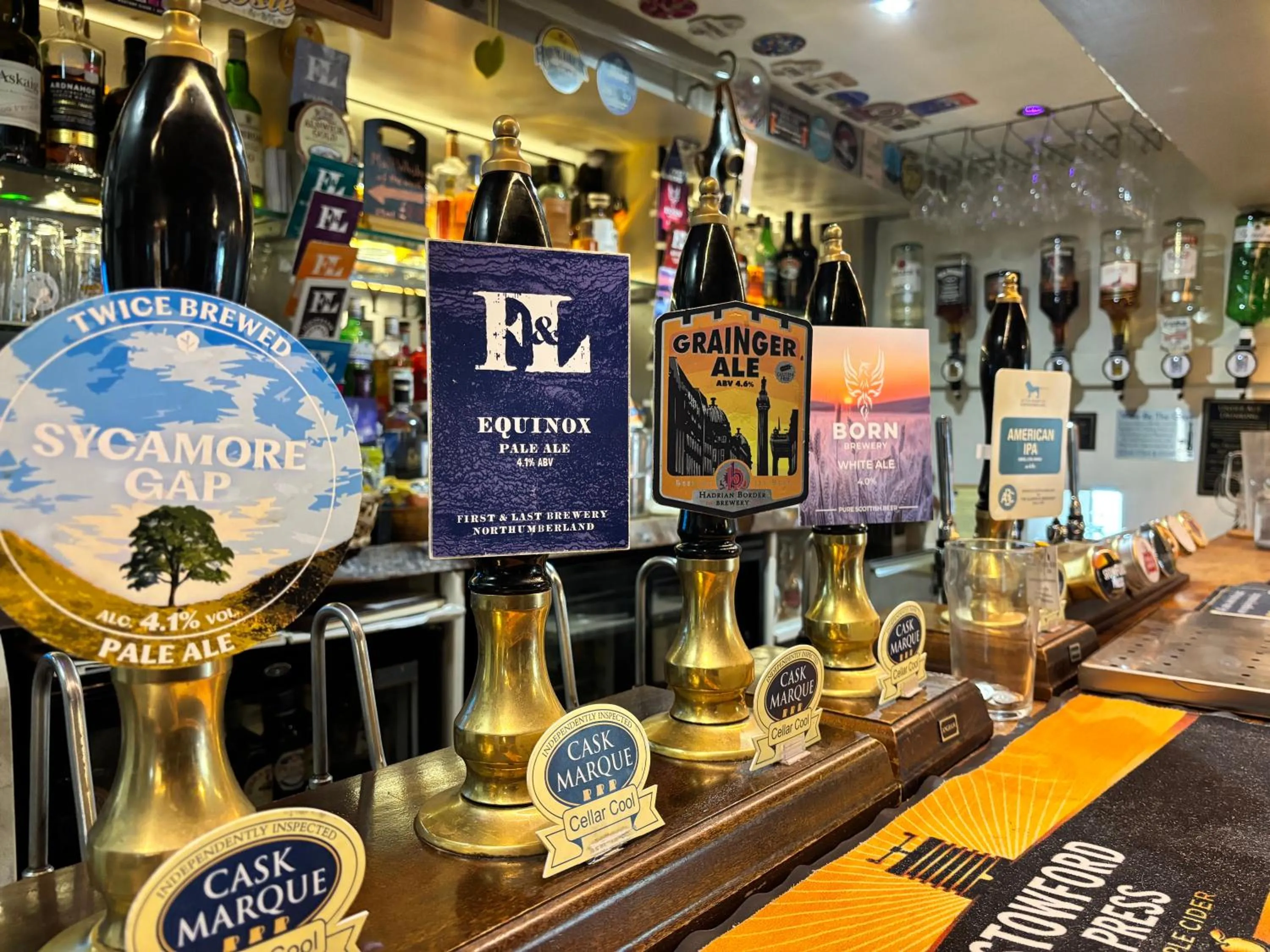 Lounge or bar in Hollybush Inn