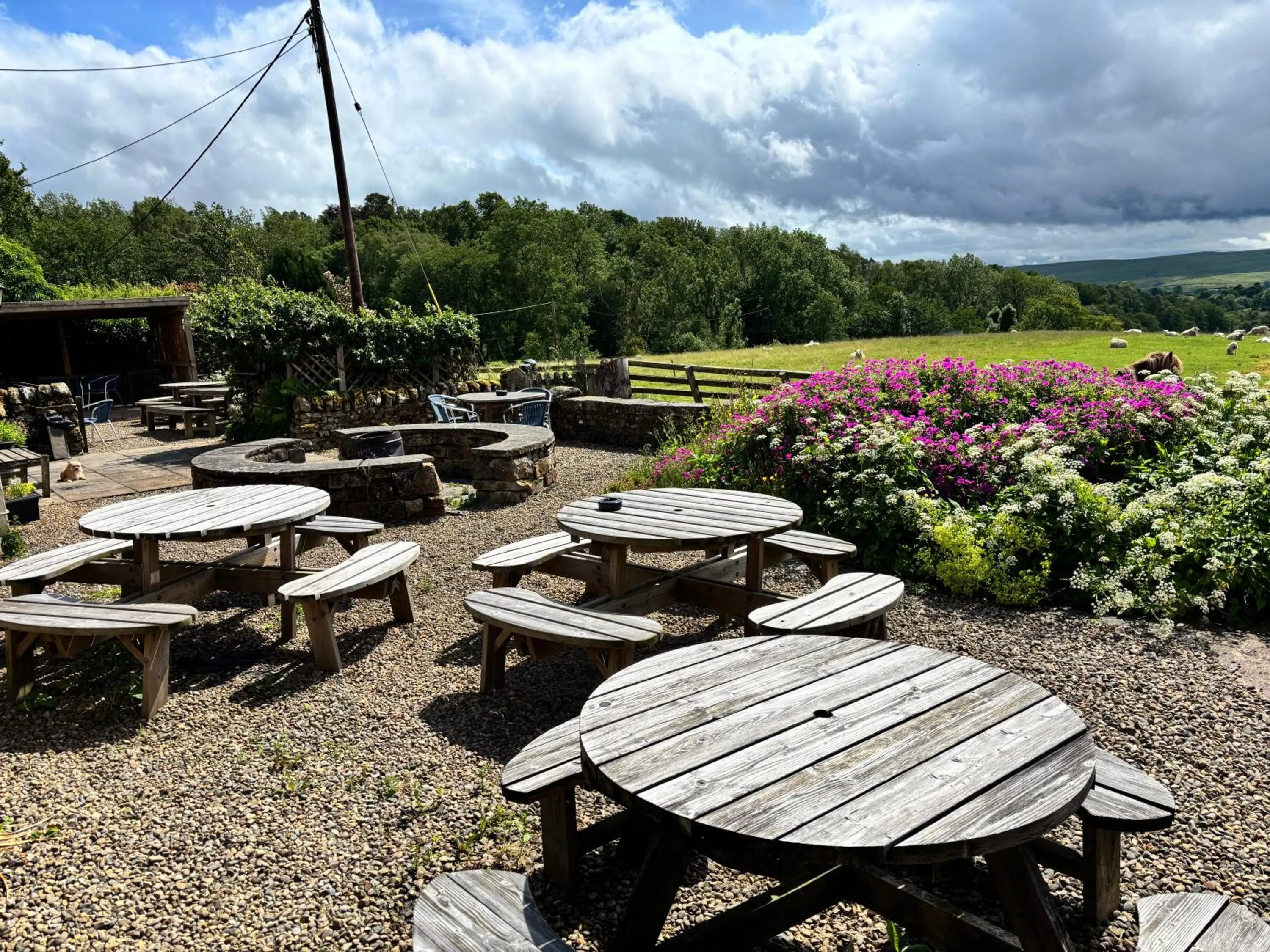 Garden in Hollybush Inn