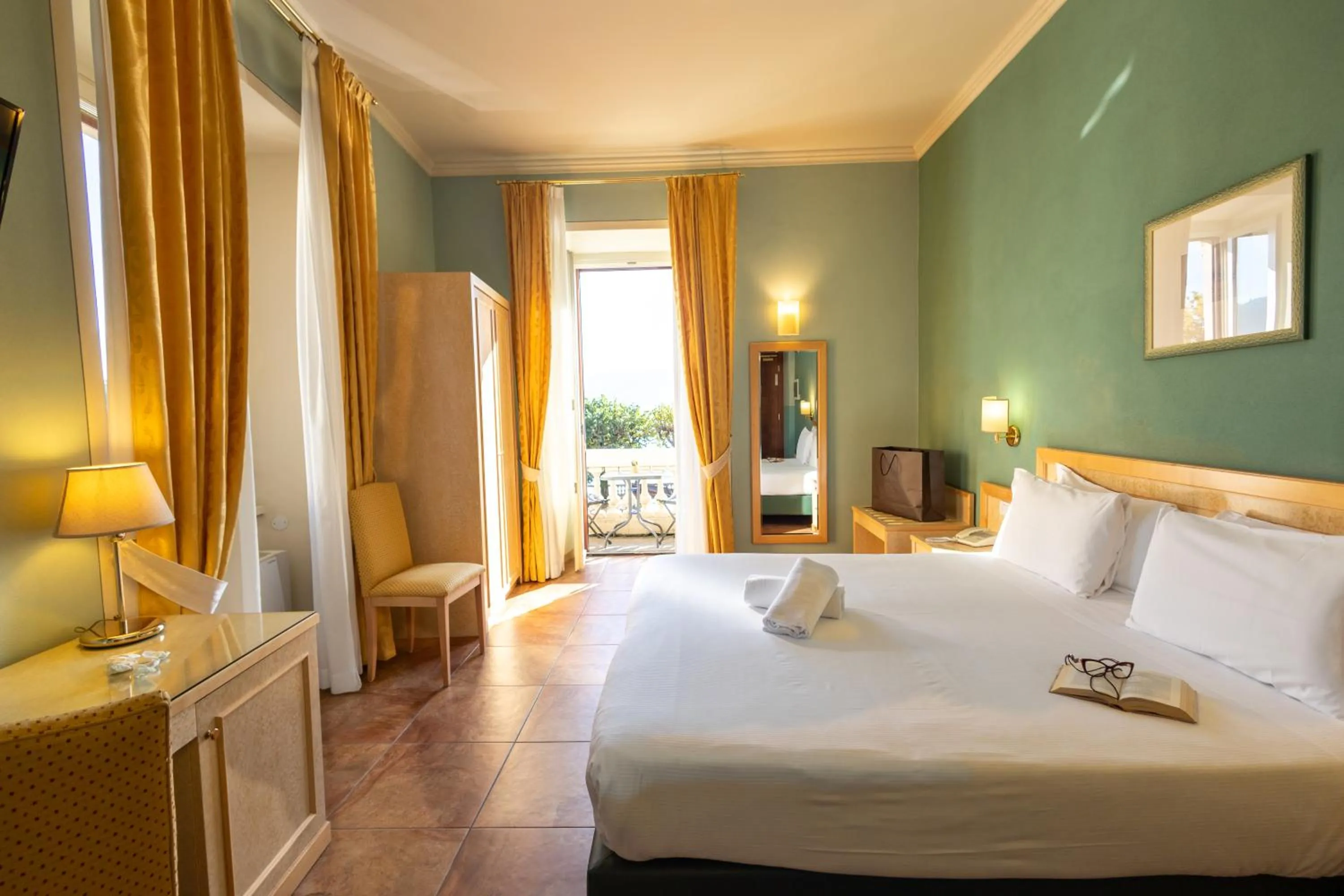 Bed in LVG Hotel Collection - Belvedere San Gottardo