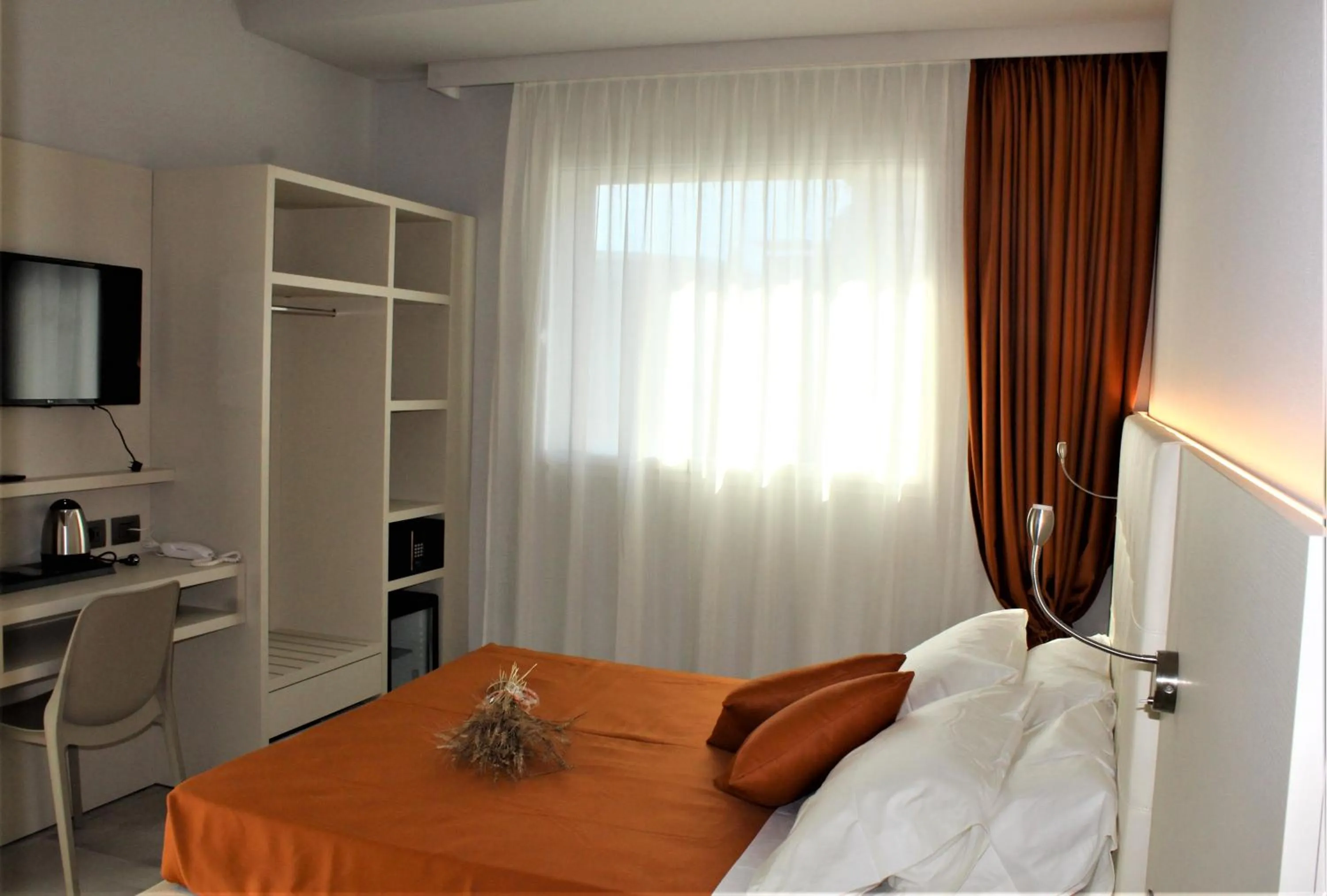 Bedroom, Bed in B&B Primrose Residence Hotel