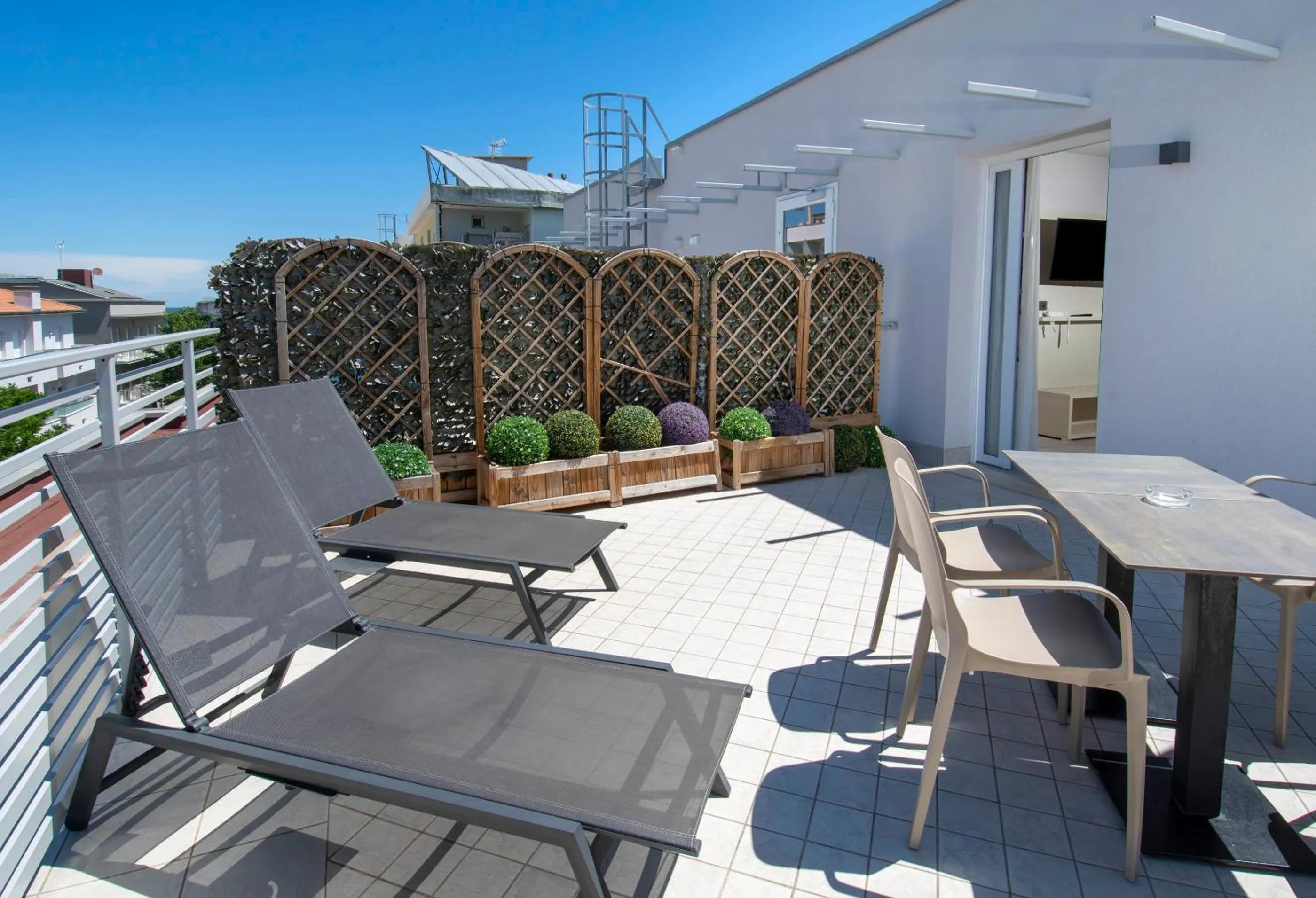 Balcony/Terrace in B&B Primrose Residence Hotel