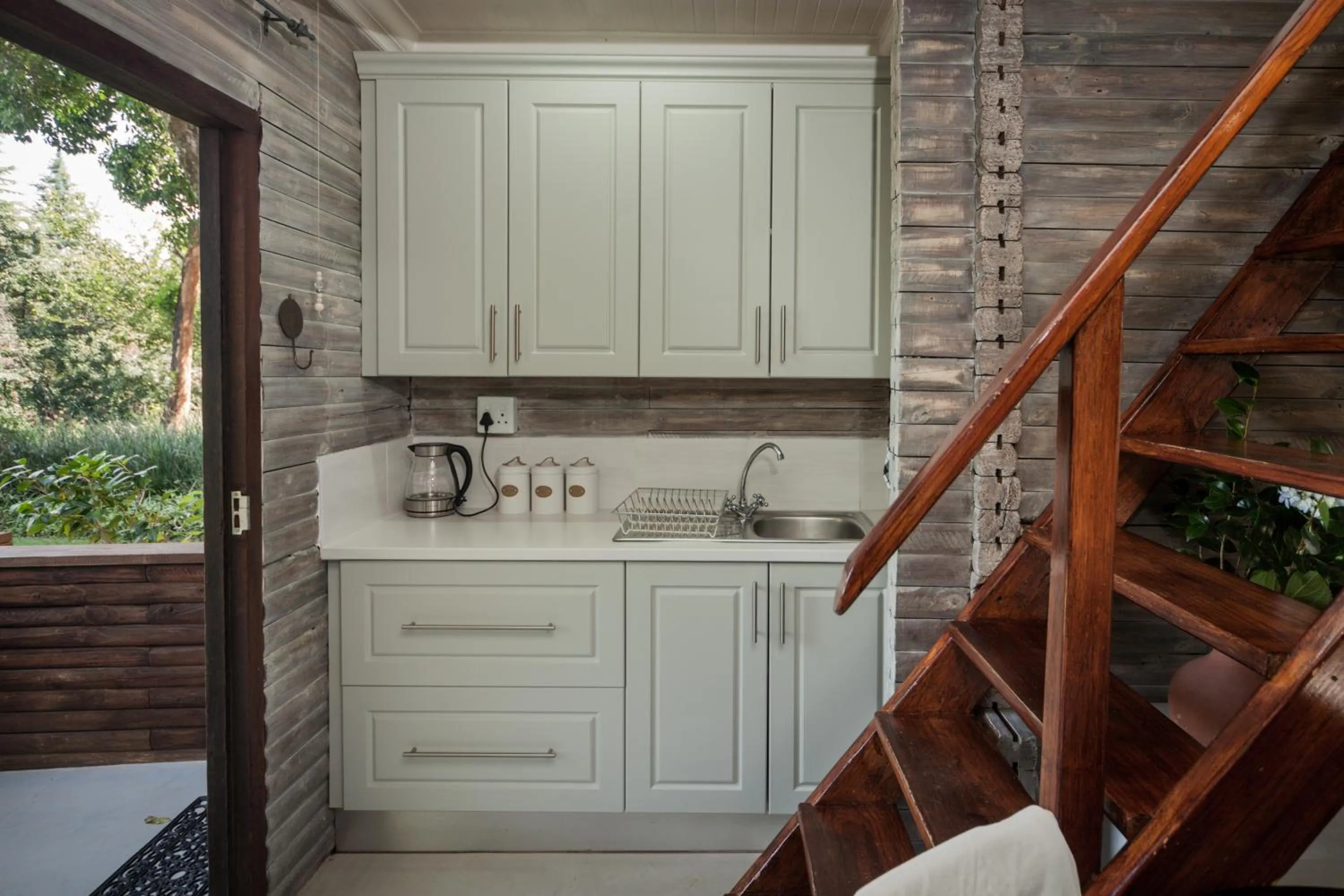 One-Bedroom Chalet in Viewpoint Estate Accommodation