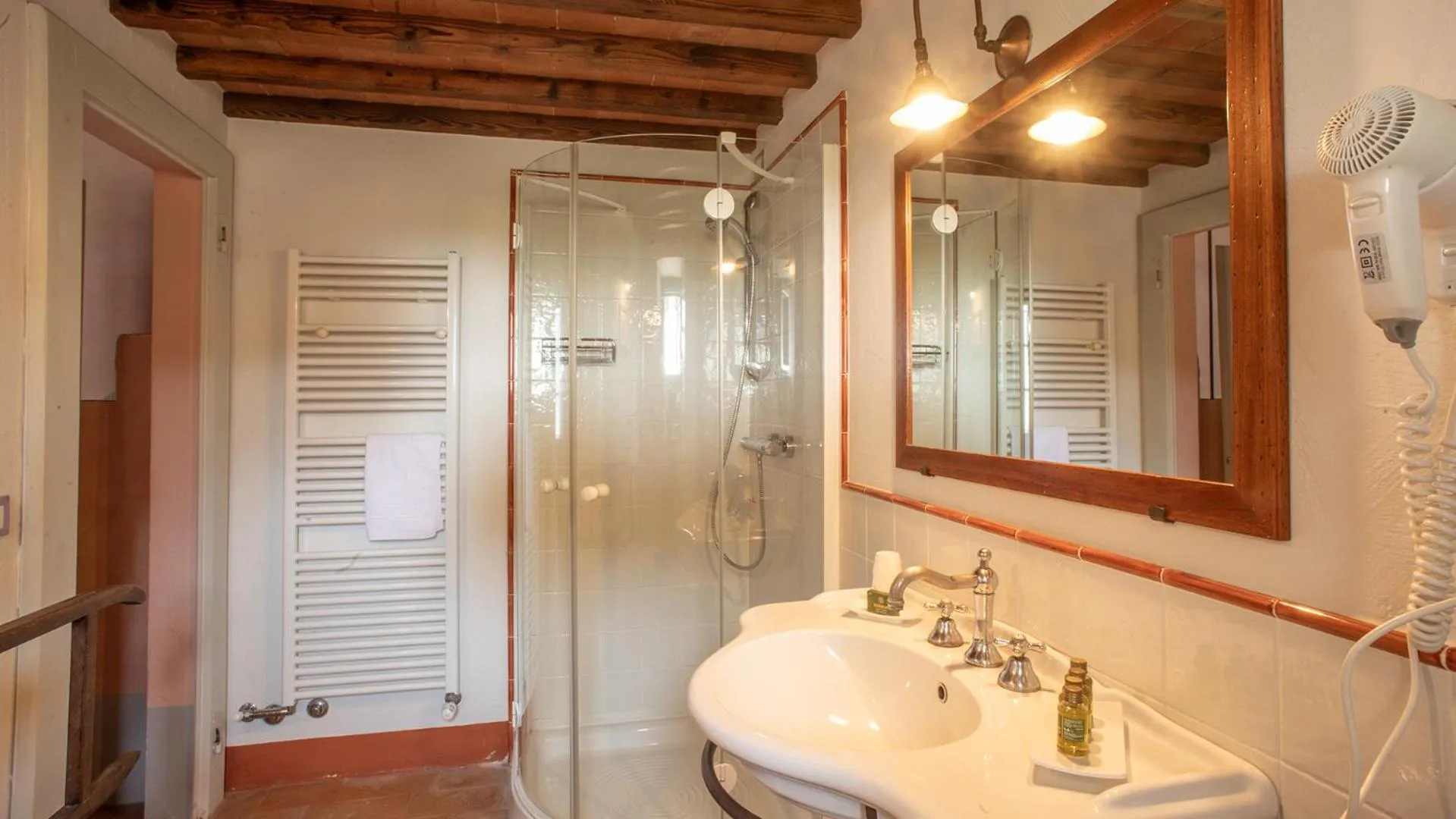 Bathroom in Cortona Resort-Le Terre Dei Cavalieri