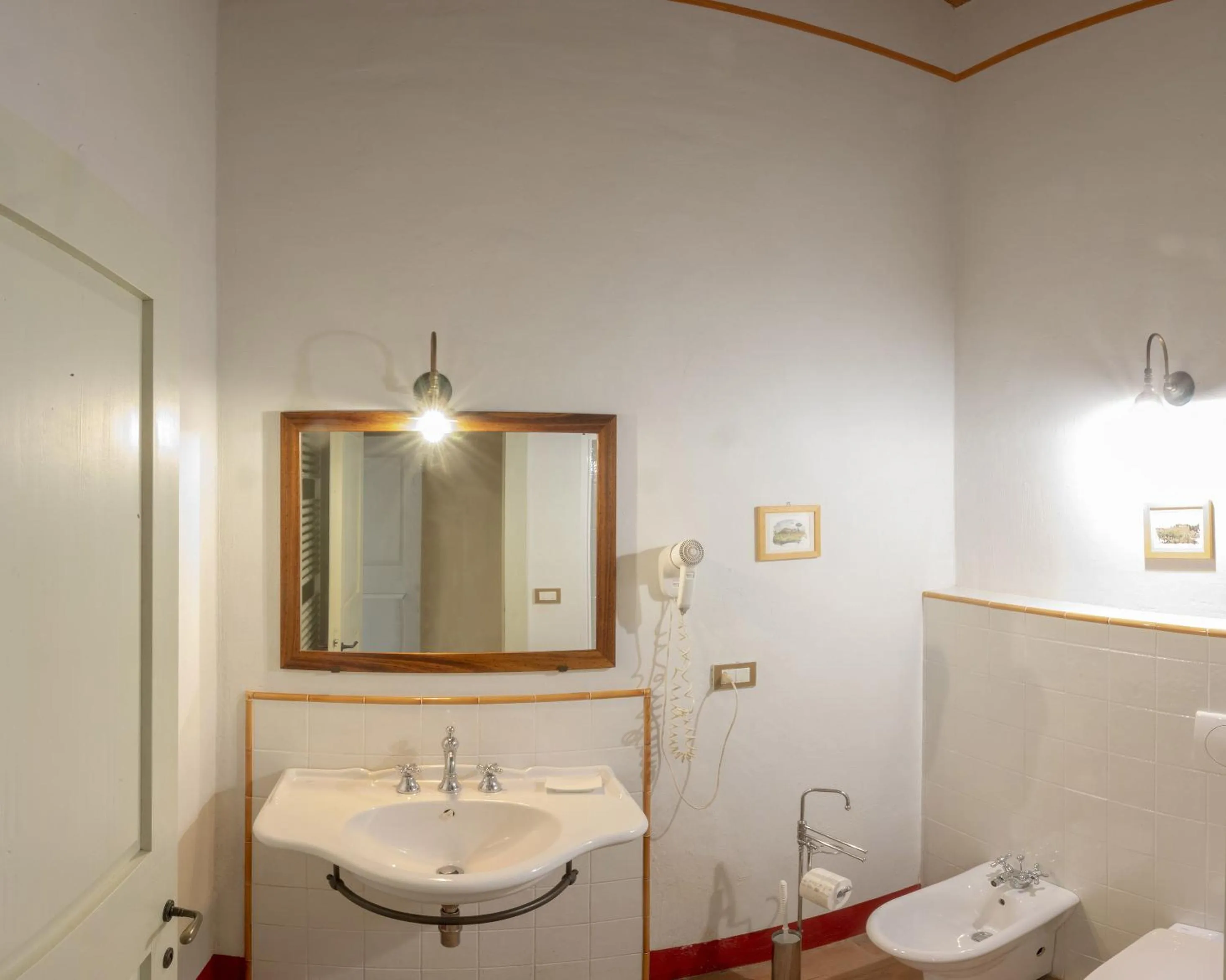 Bathroom in Cortona Resort-Le Terre Dei Cavalieri