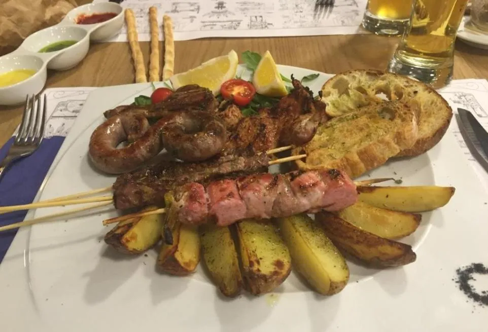 Restaurant/places to eat in Hotel Panorama