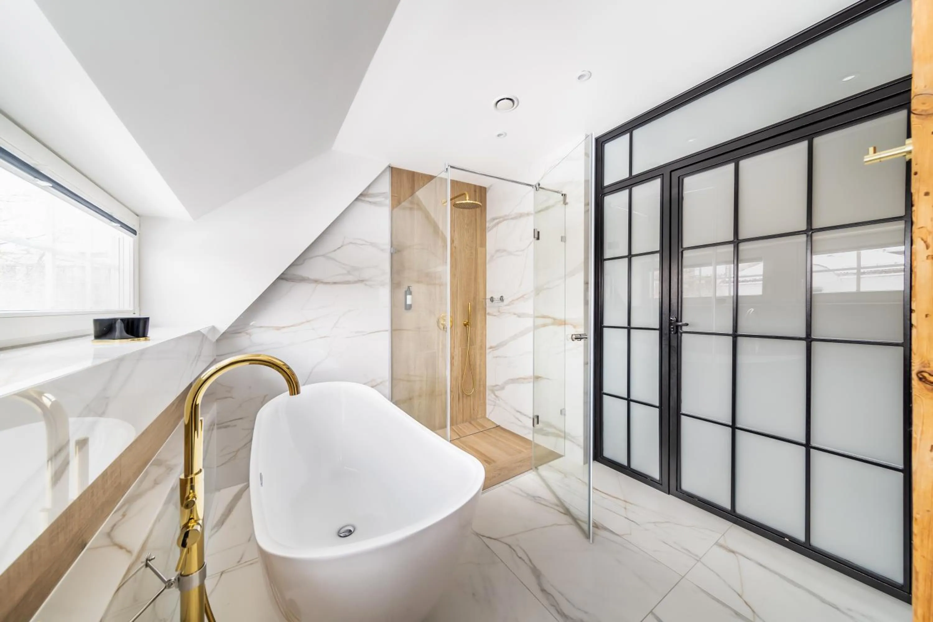 Shower in H Aparthotel