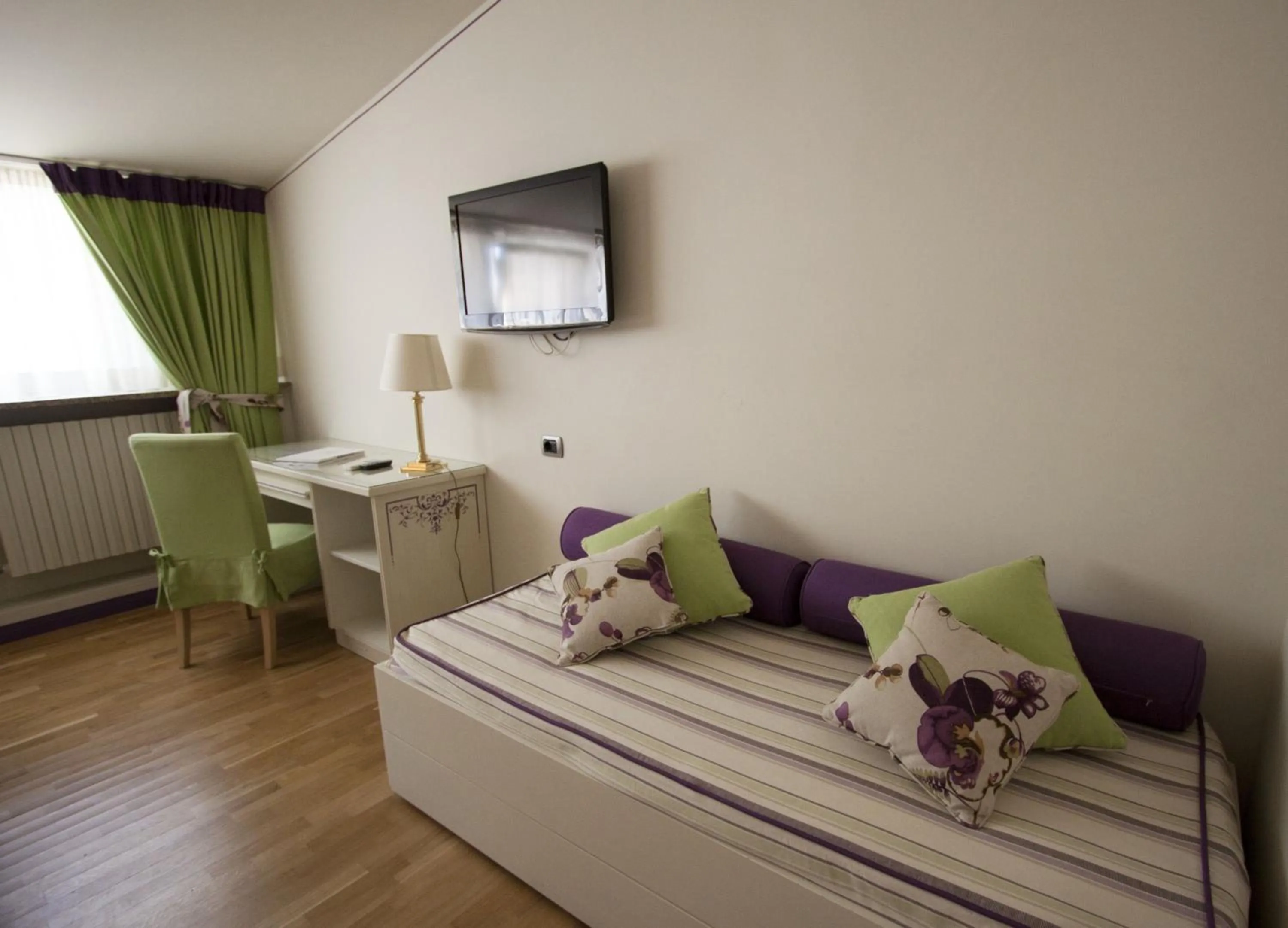 Decorative detail, Bed in Hotel Posta