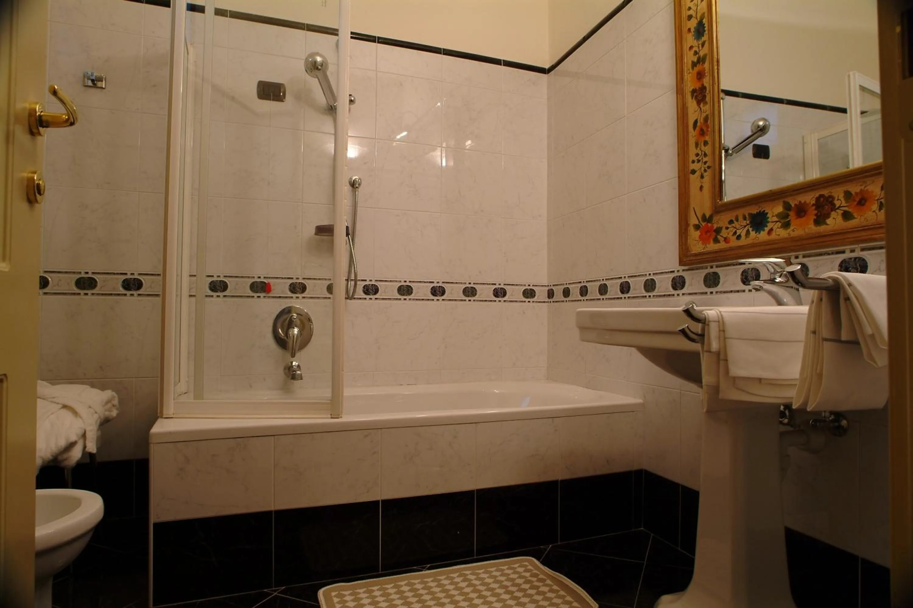 Toilet in Hotel Posta