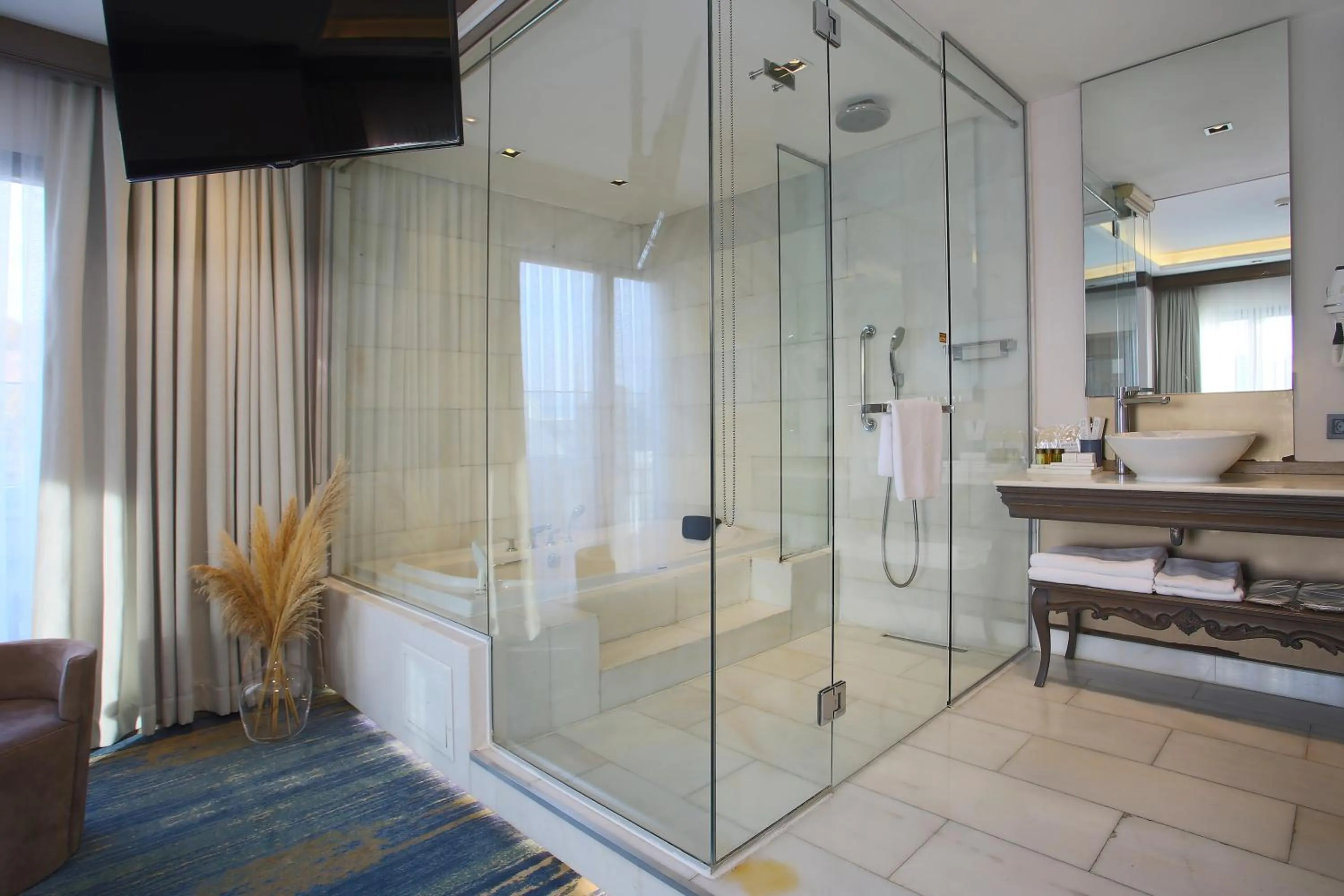 Shower in Pierre Loti Hotel Old City- Special Category