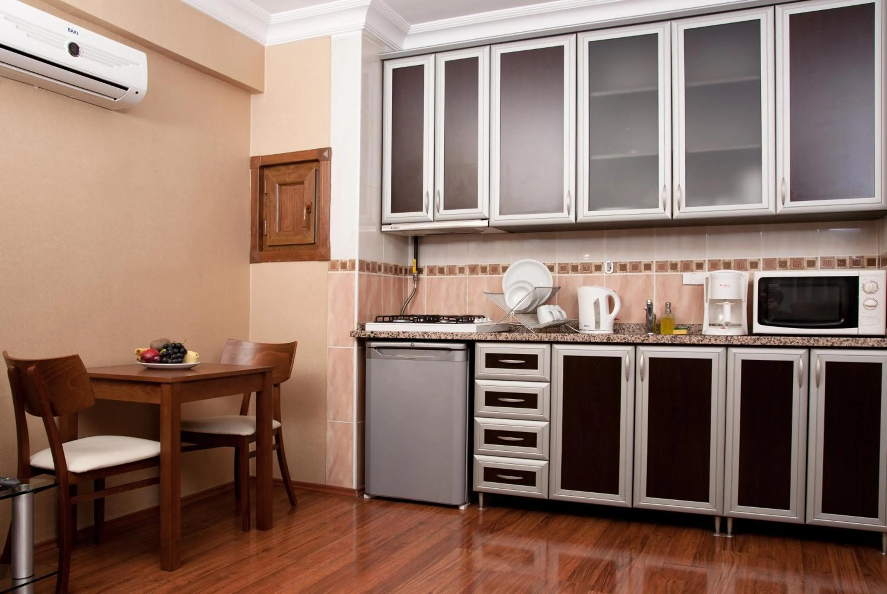 Kitchen or kitchenette in Sultanahmet Suites