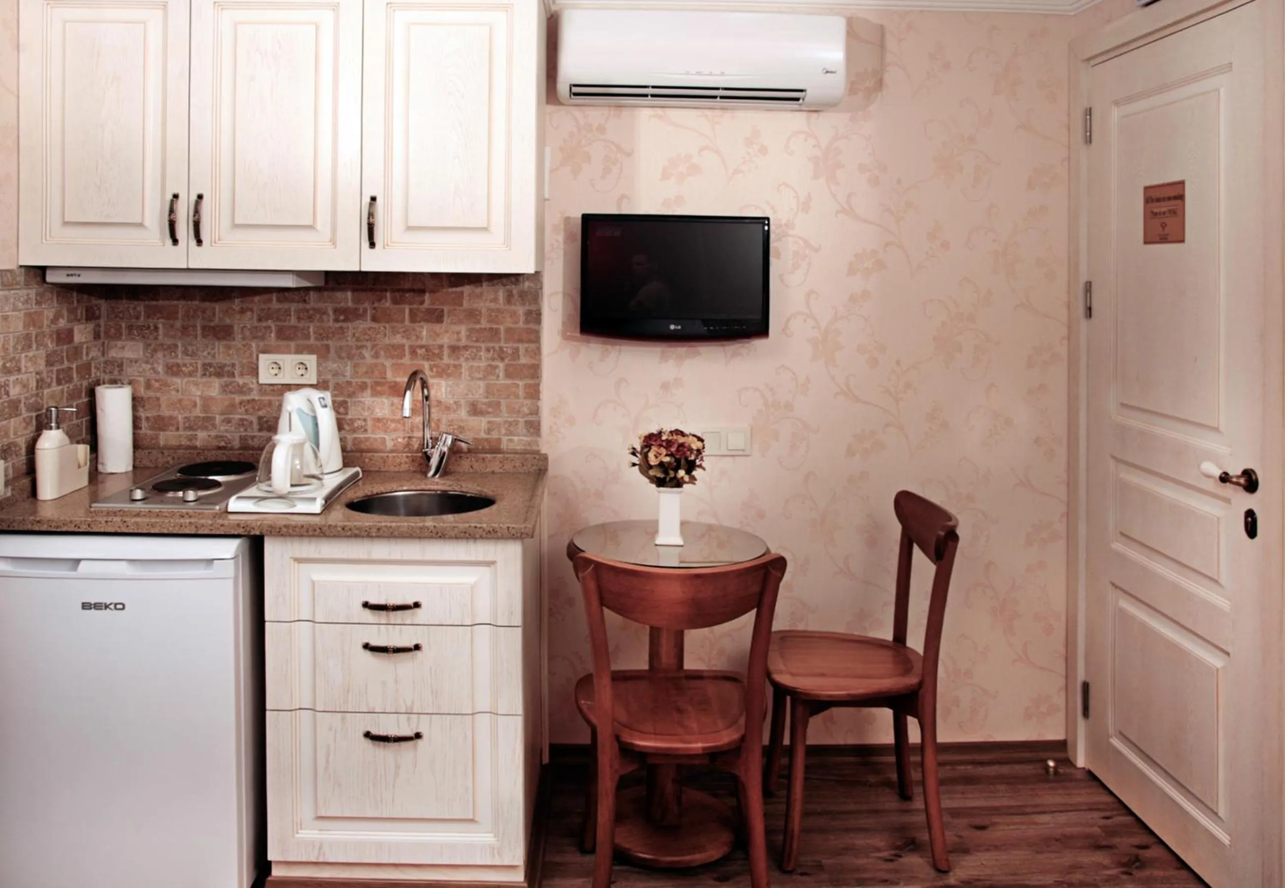 Kitchen or kitchenette in Sultanahmet Suites