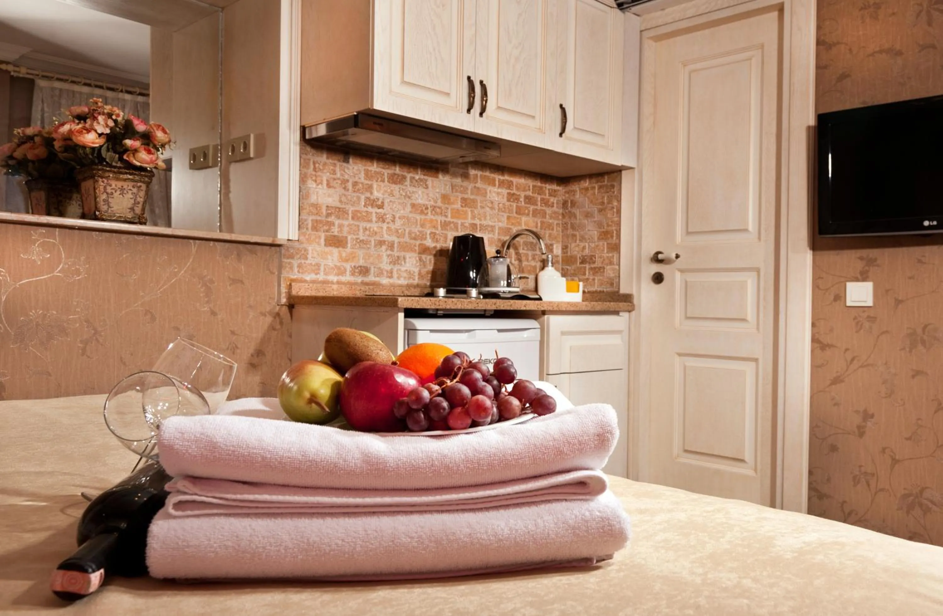 Kitchen or kitchenette in Sultanahmet Suites